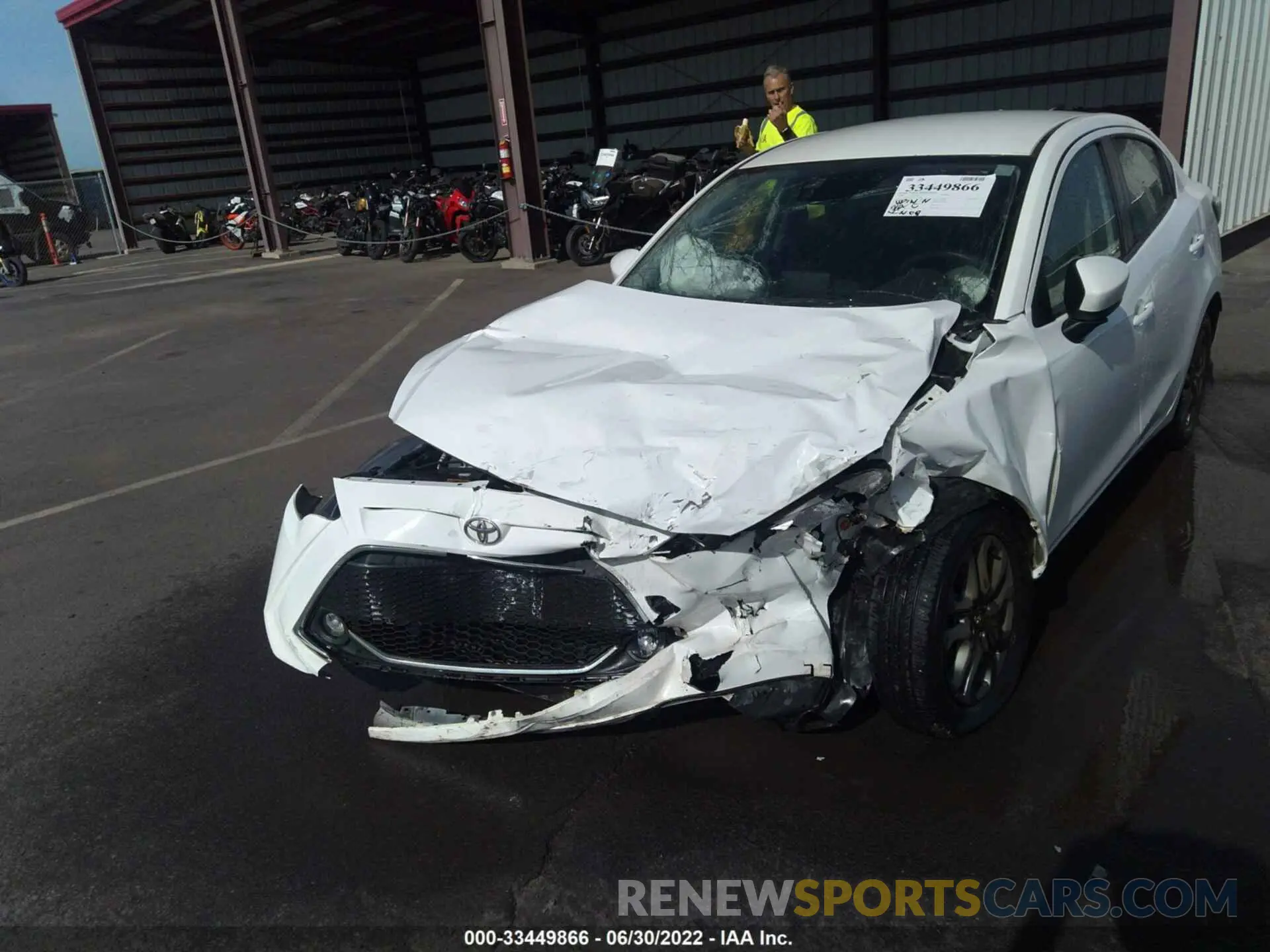 6 fotografías del automóvil dañado 3MYDLBYV2LY712882 TOYOTA YARIS SEDAN 2020