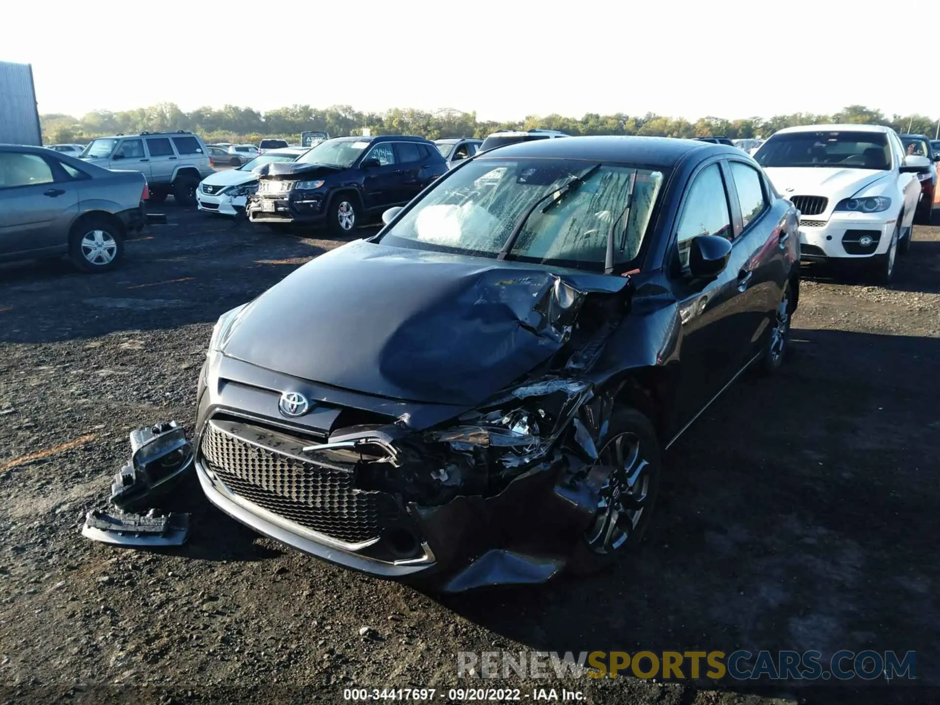 6 fotografías del automóvil dañado 3MYDLBYV4LY703326 TOYOTA YARIS SEDAN 2020