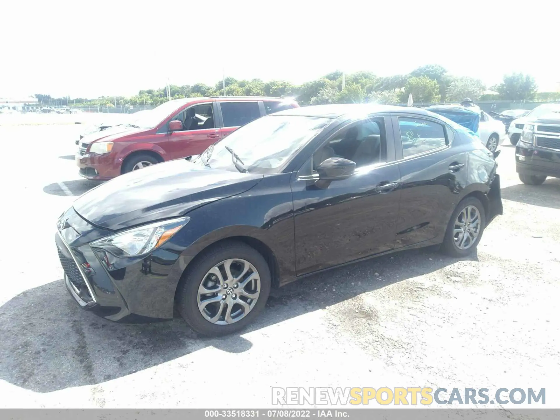 2 fotografías del automóvil dañado 3MYDLBYV4LY714908 TOYOTA YARIS SEDAN 2020