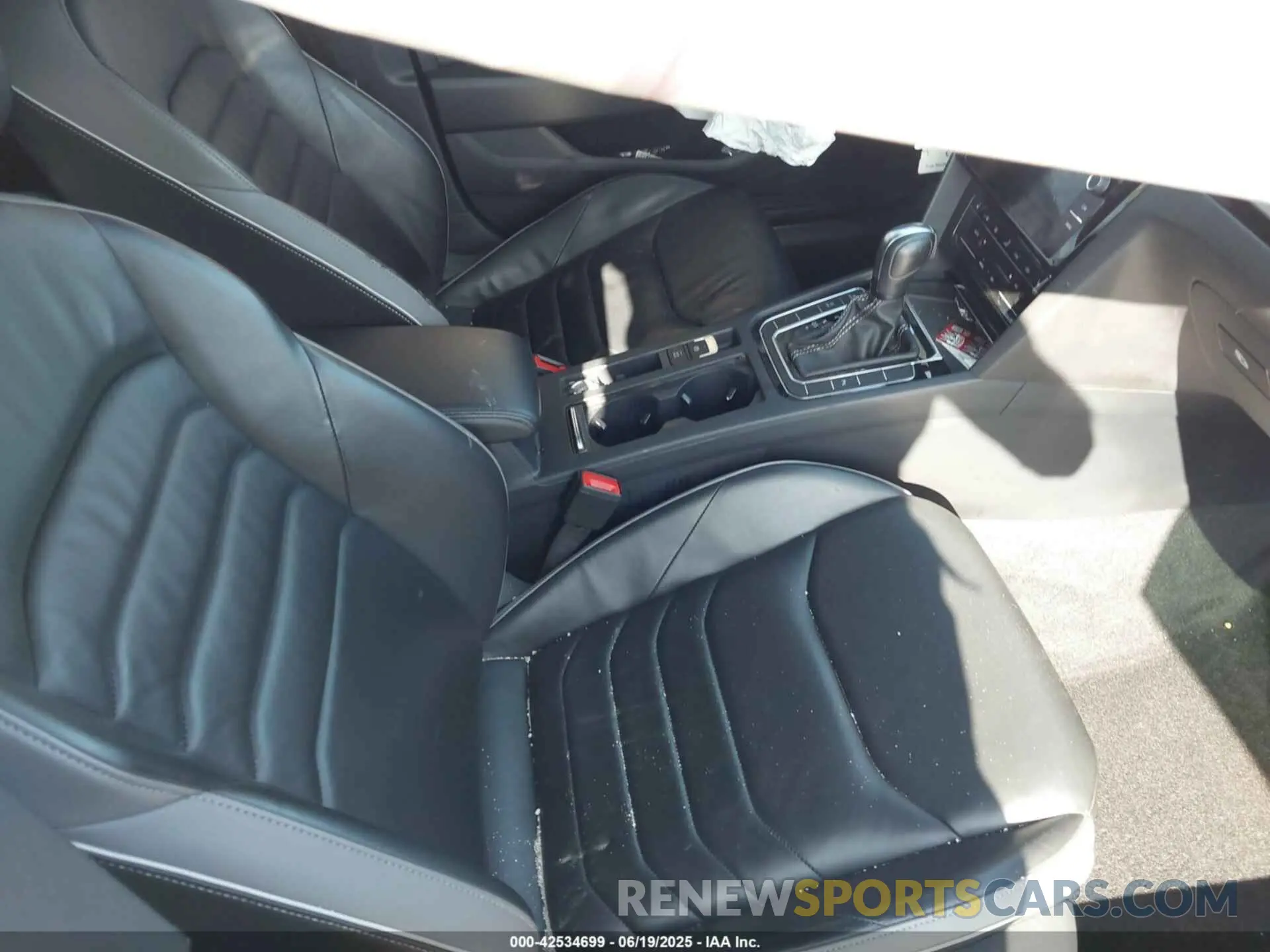 5 fotografías del automóvil dañado WVWAR7AN2PE013455 VOLKSWAGEN ARTEON 2023