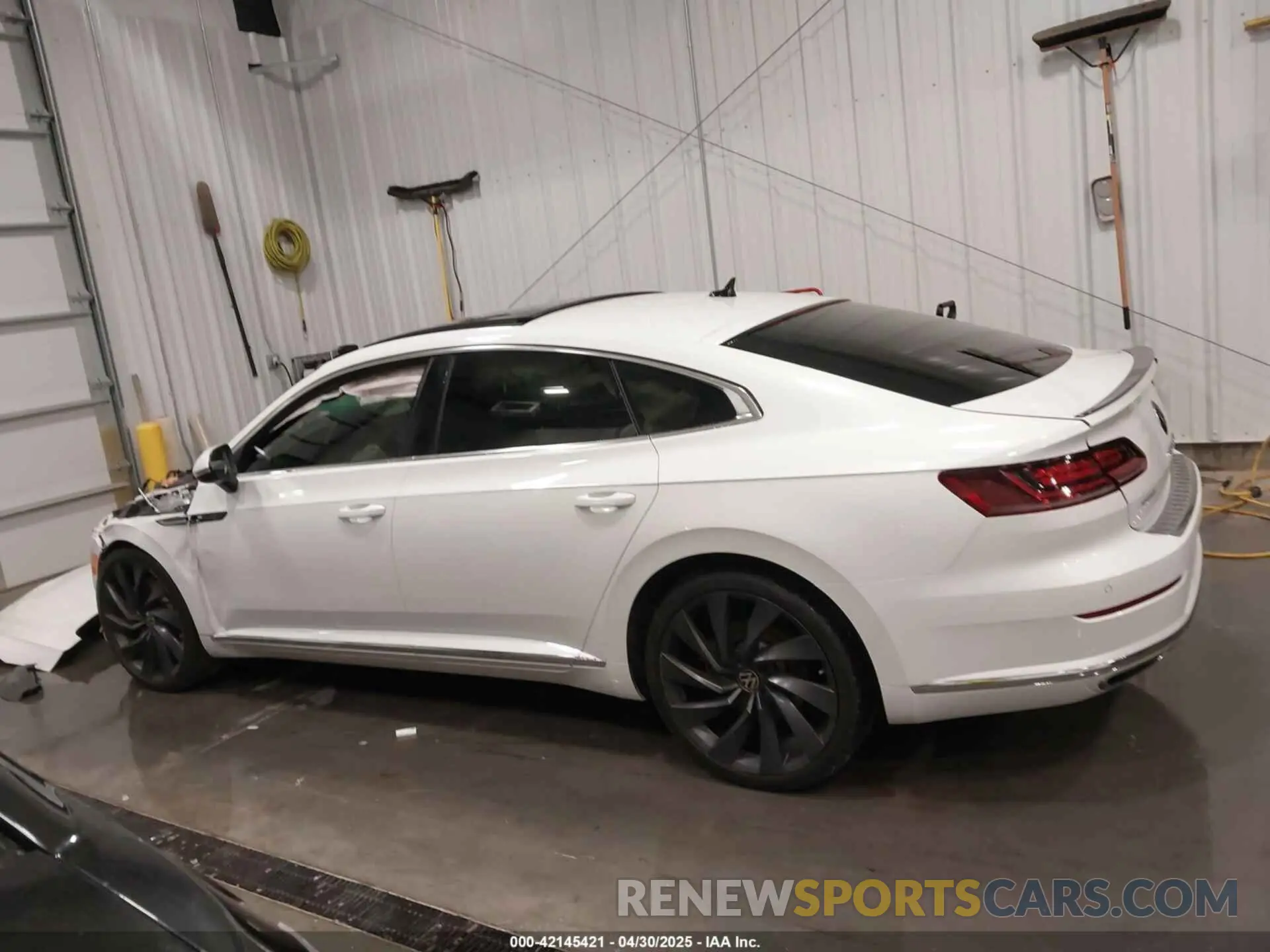 15 fotografías del automóvil dañado WVWAR7AN6PE002507 VOLKSWAGEN ARTEON 2023