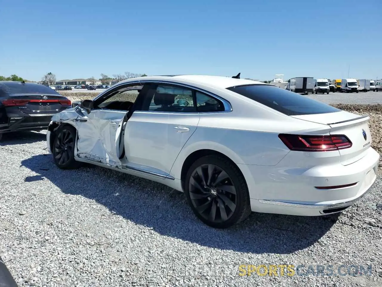 2 fotografías del automóvil dañado WVWAR7AN6PE003303 VOLKSWAGEN ARTEON 2023