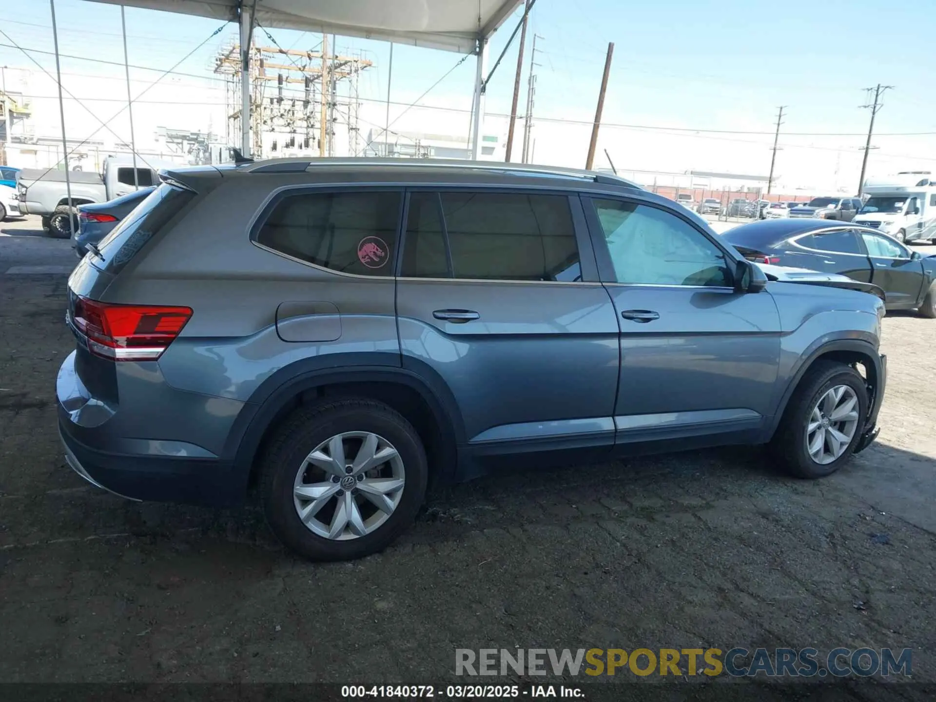 12 fotografías del automóvil dañado 1V2DR2CA2KC547116 VOLKSWAGEN ATLAS 2019