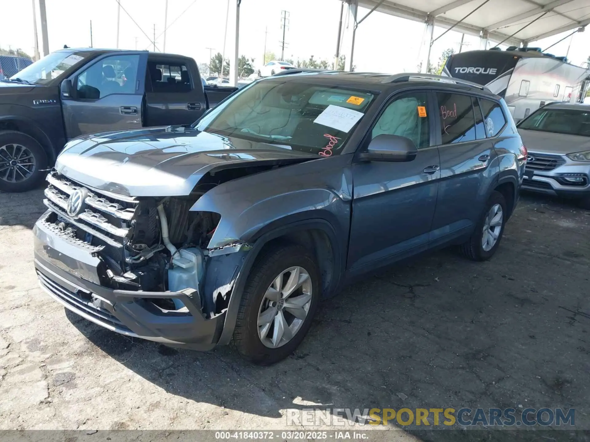 2 fotografías del automóvil dañado 1V2DR2CA2KC547116 VOLKSWAGEN ATLAS 2019