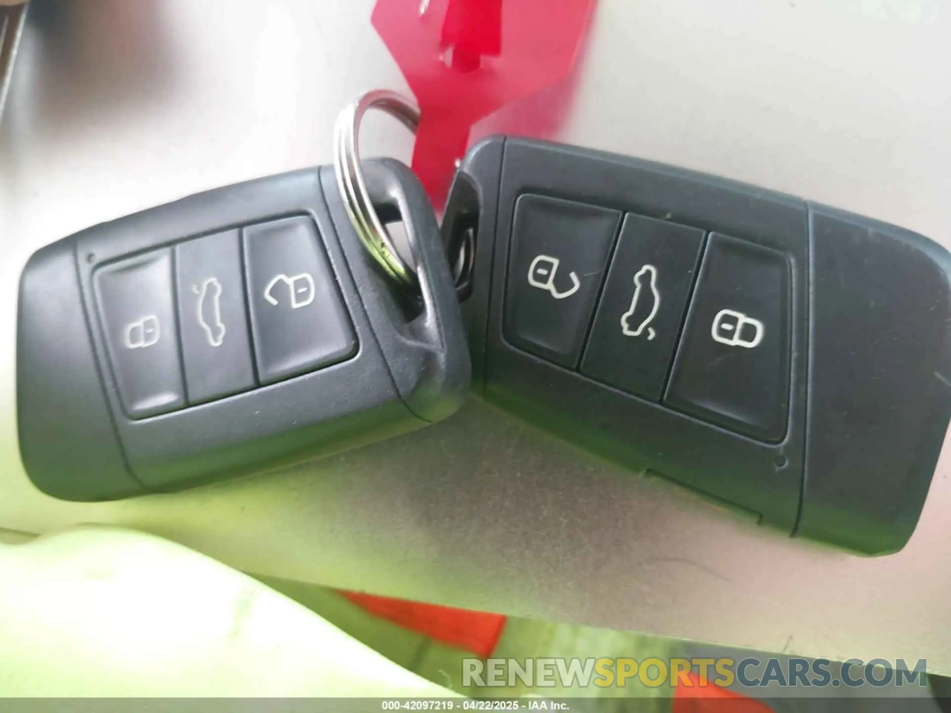 11 fotografías del automóvil dañado 1V2DR2CA7KC516363 VOLKSWAGEN ATLAS 2019