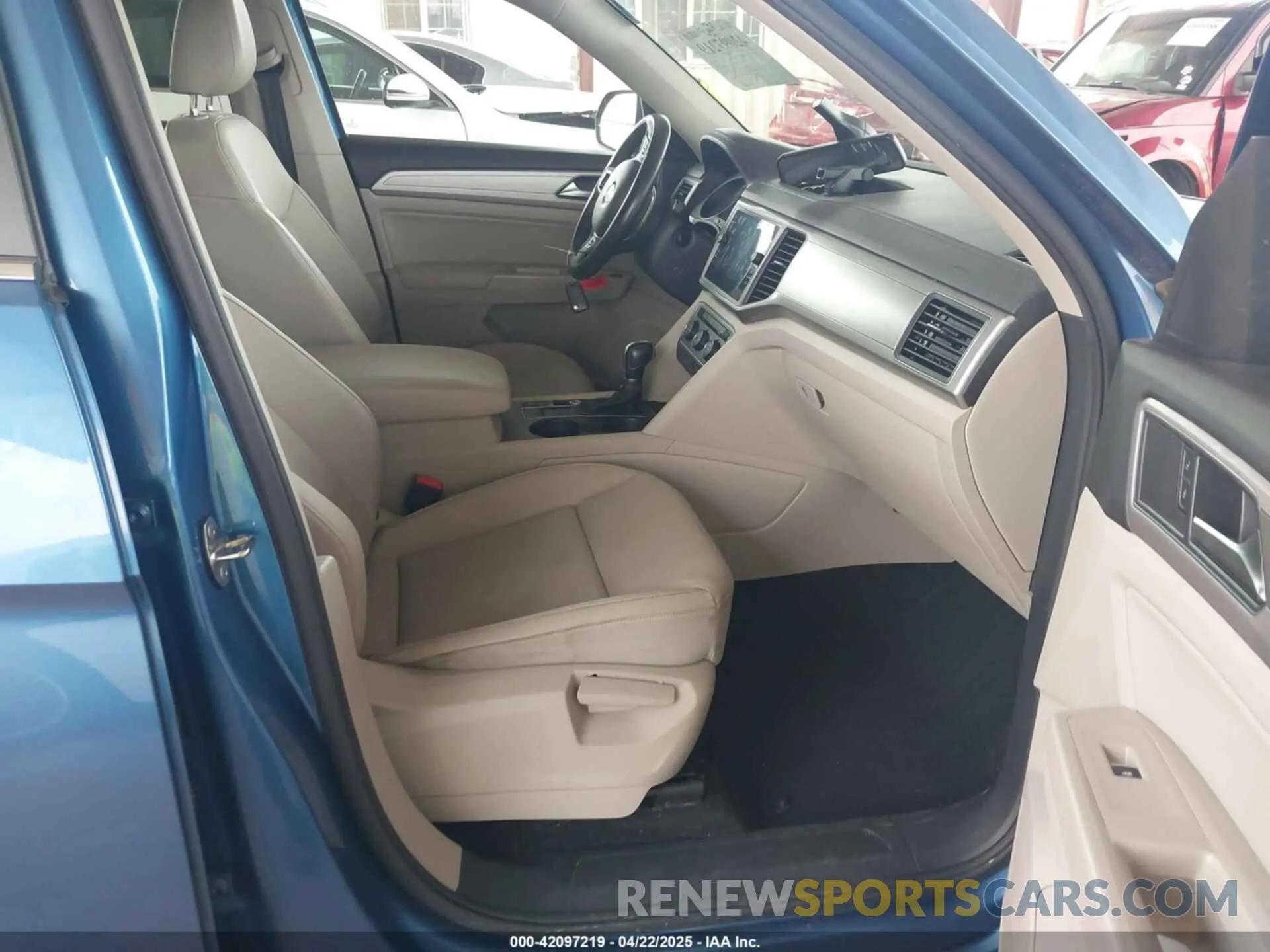 5 fotografías del automóvil dañado 1V2DR2CA7KC516363 VOLKSWAGEN ATLAS 2019