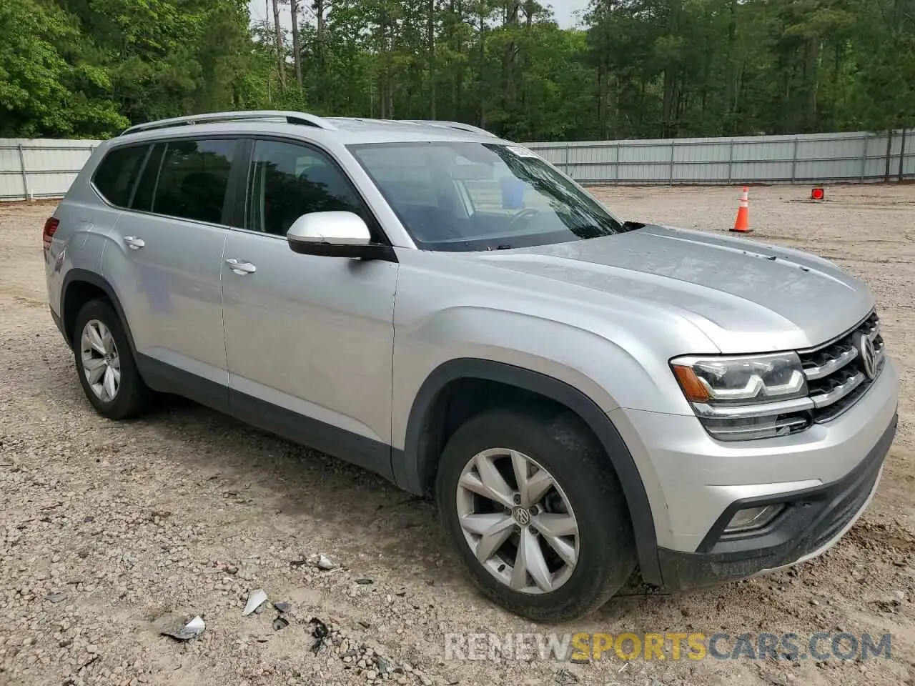 4 fotografías del automóvil dañado 1V2DR2CA8KC530787 VOLKSWAGEN ATLAS 2019