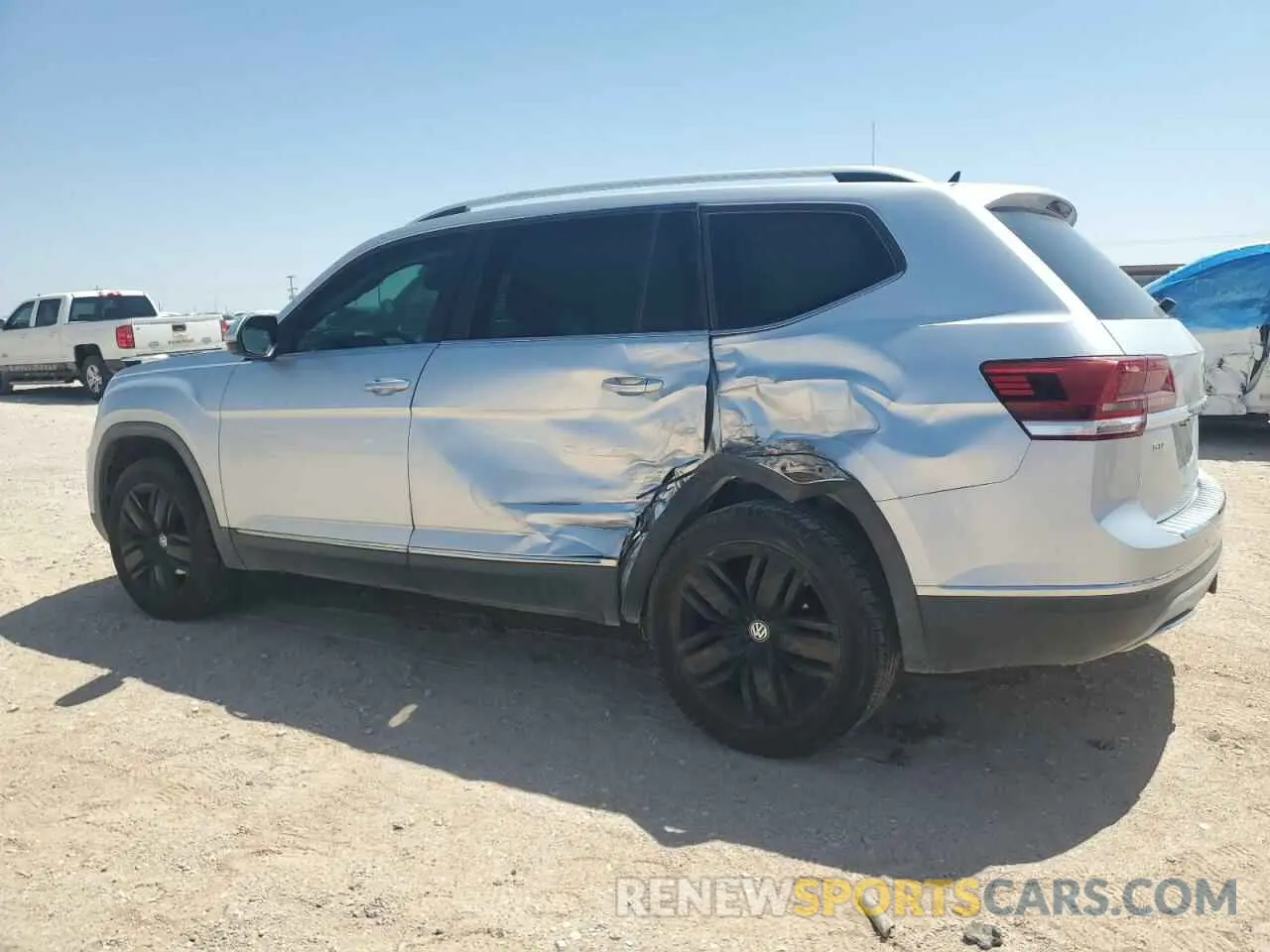 2 fotografías del automóvil dañado 1V2ER2CA0KC599140 VOLKSWAGEN ATLAS 2019