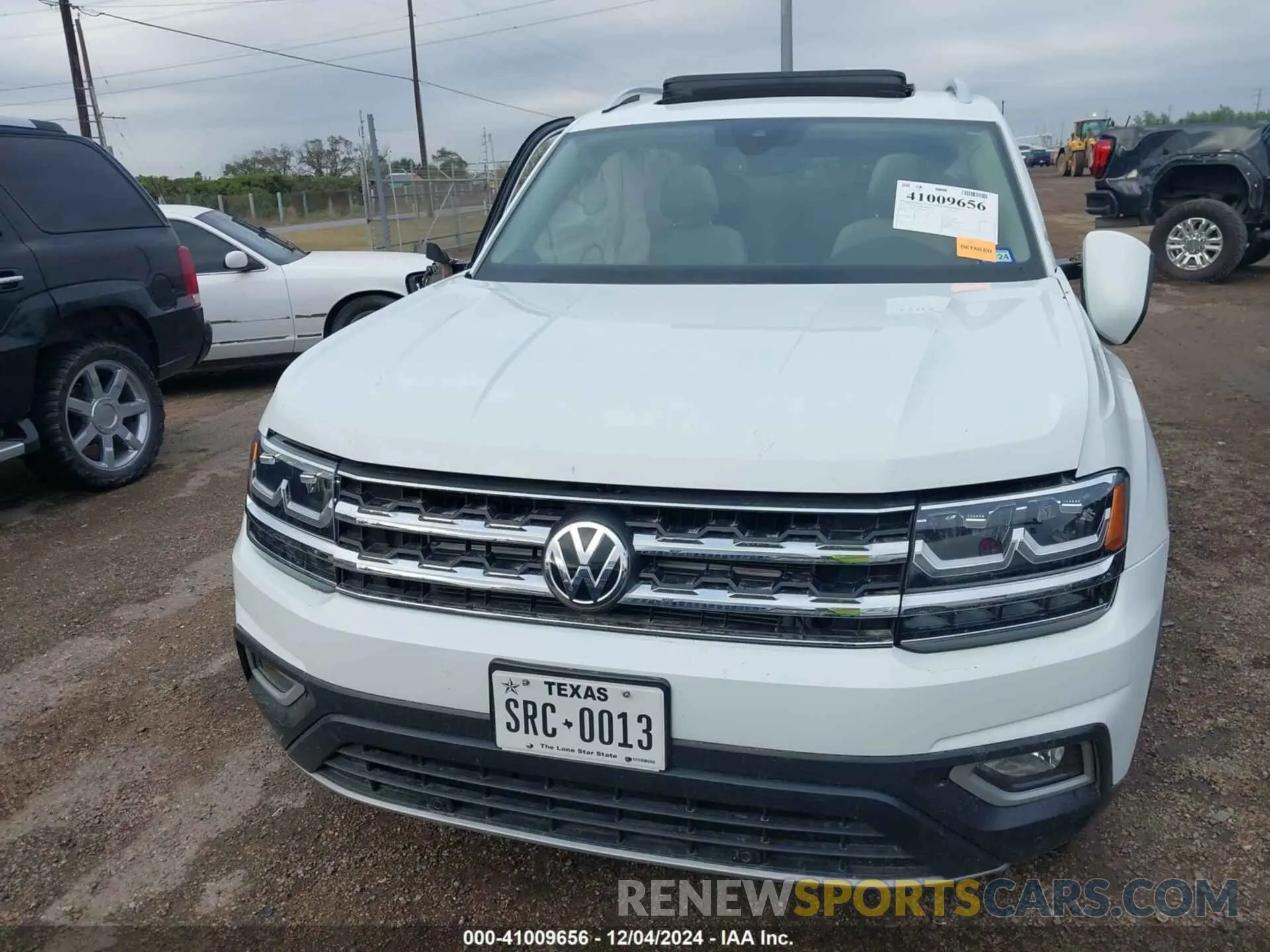 12 fotografías del automóvil dañado 1V2ER2CA1KC620397 VOLKSWAGEN ATLAS 2019