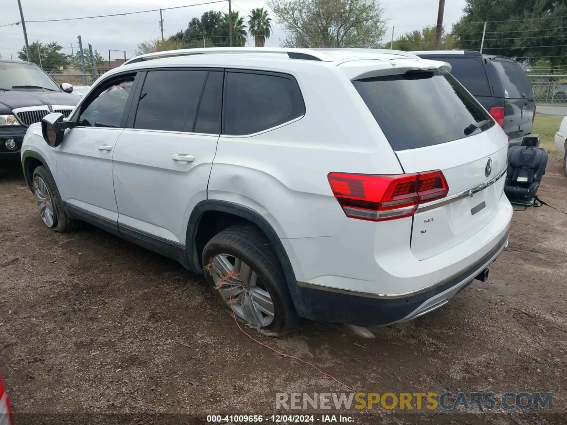 3 fotografías del automóvil dañado 1V2ER2CA1KC620397 VOLKSWAGEN ATLAS 2019