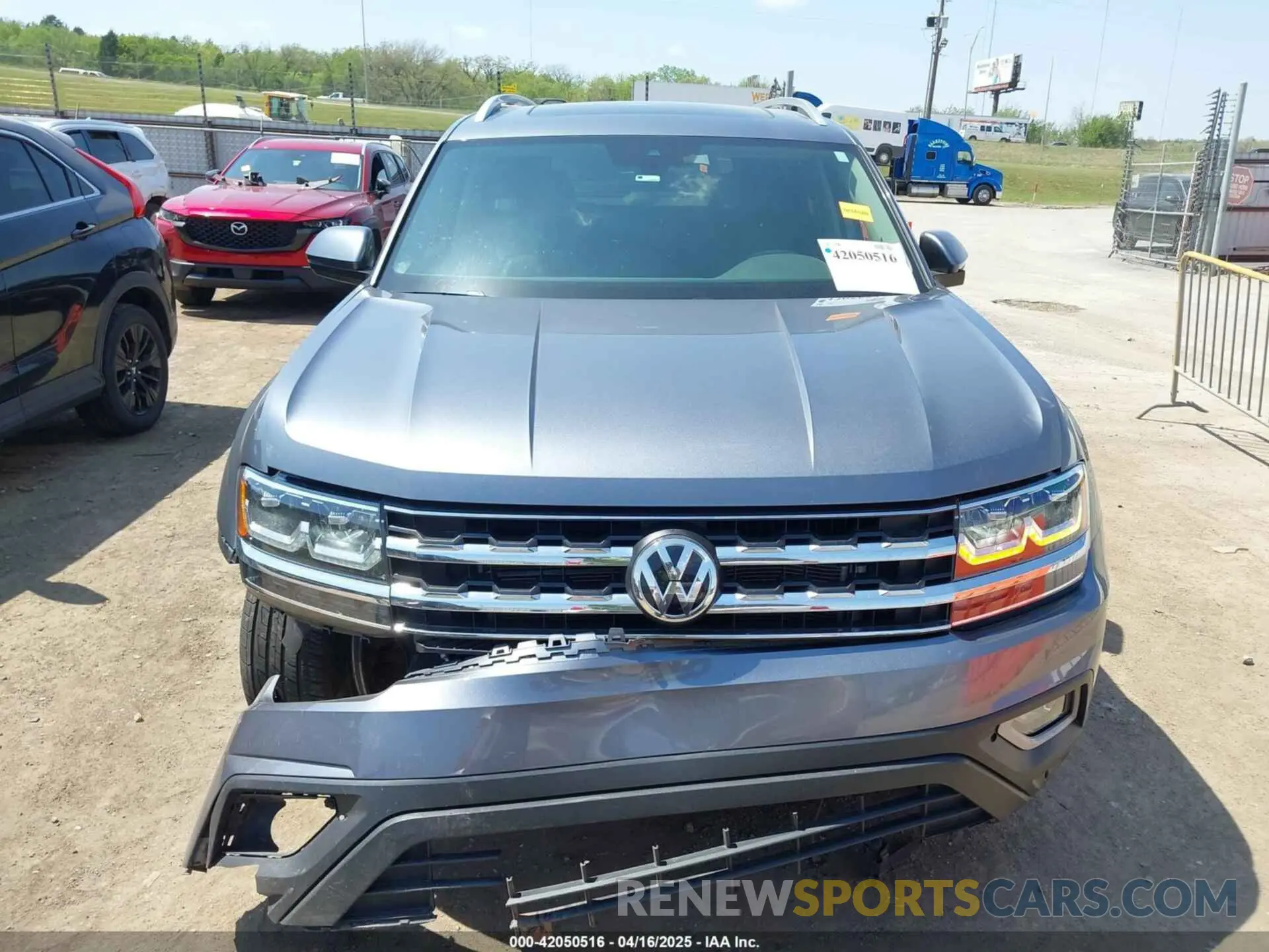 12 fotografías del automóvil dañado 1V2ER2CA5KC555568 VOLKSWAGEN ATLAS 2019