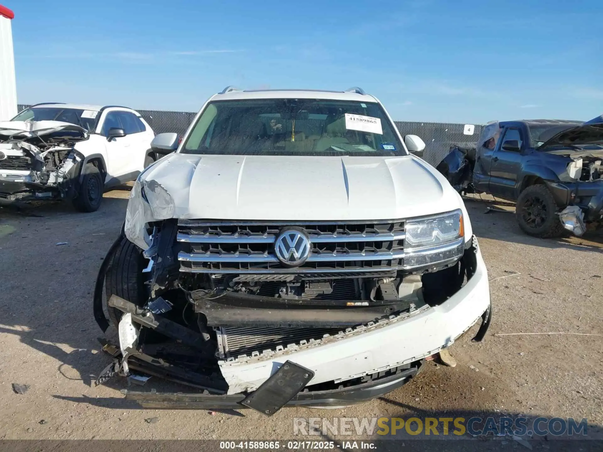 12 fotografías del automóvil dañado 1V2ER2CA8KC509118 VOLKSWAGEN ATLAS 2019