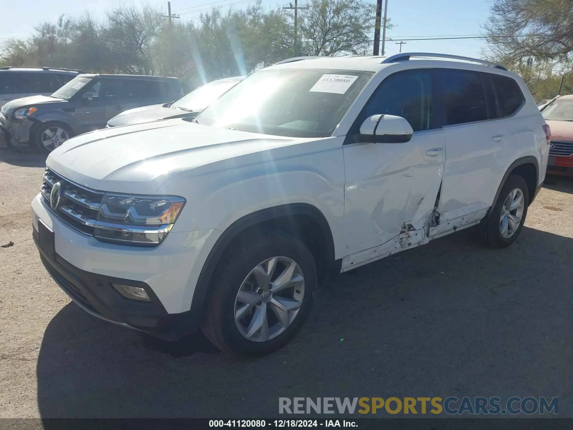2 fotografías del automóvil dañado 1V2LR2CA0KC548163 VOLKSWAGEN ATLAS 2019