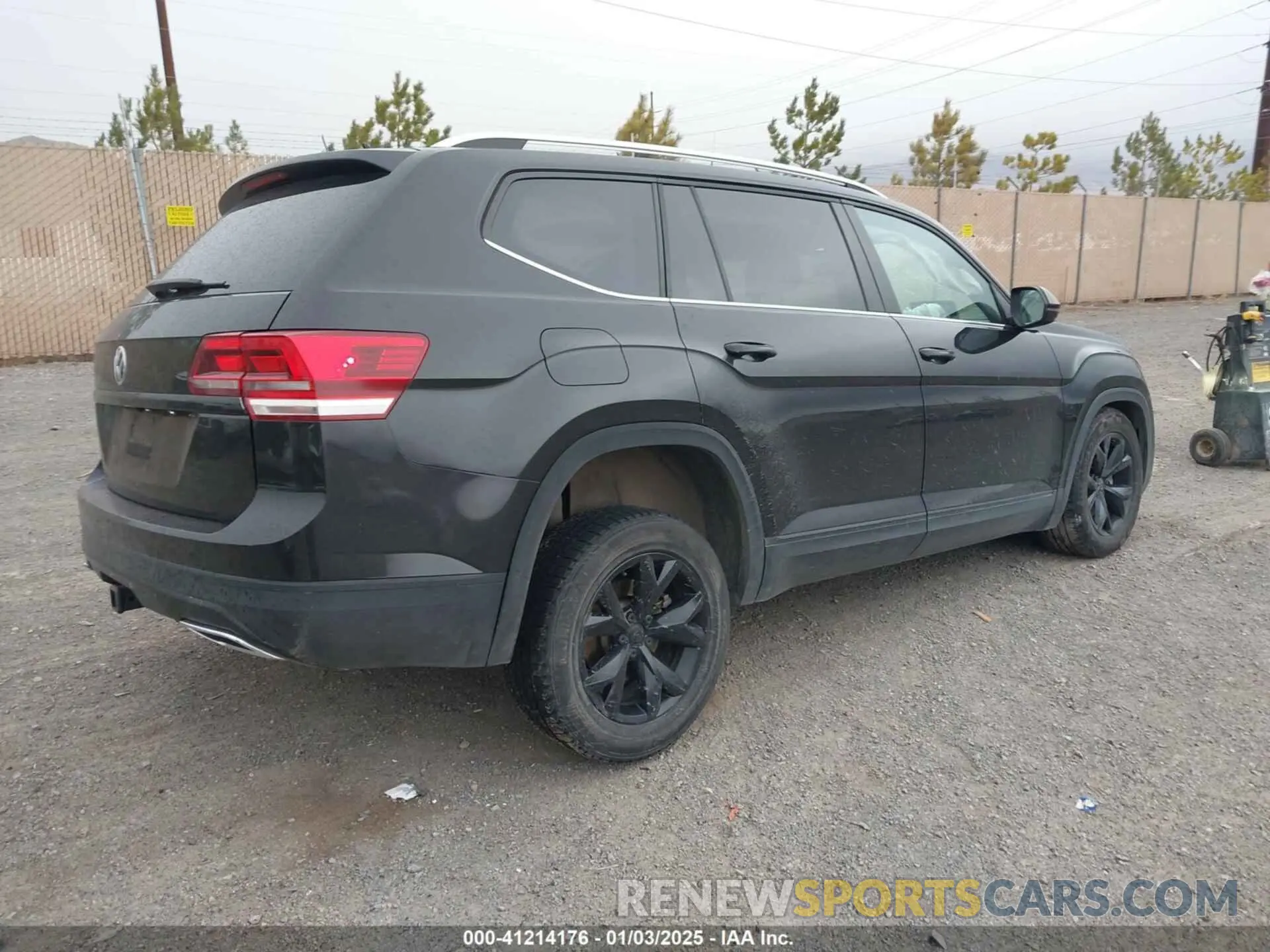 4 fotografías del automóvil dañado 1V2LR2CA9KC540062 VOLKSWAGEN ATLAS 2019