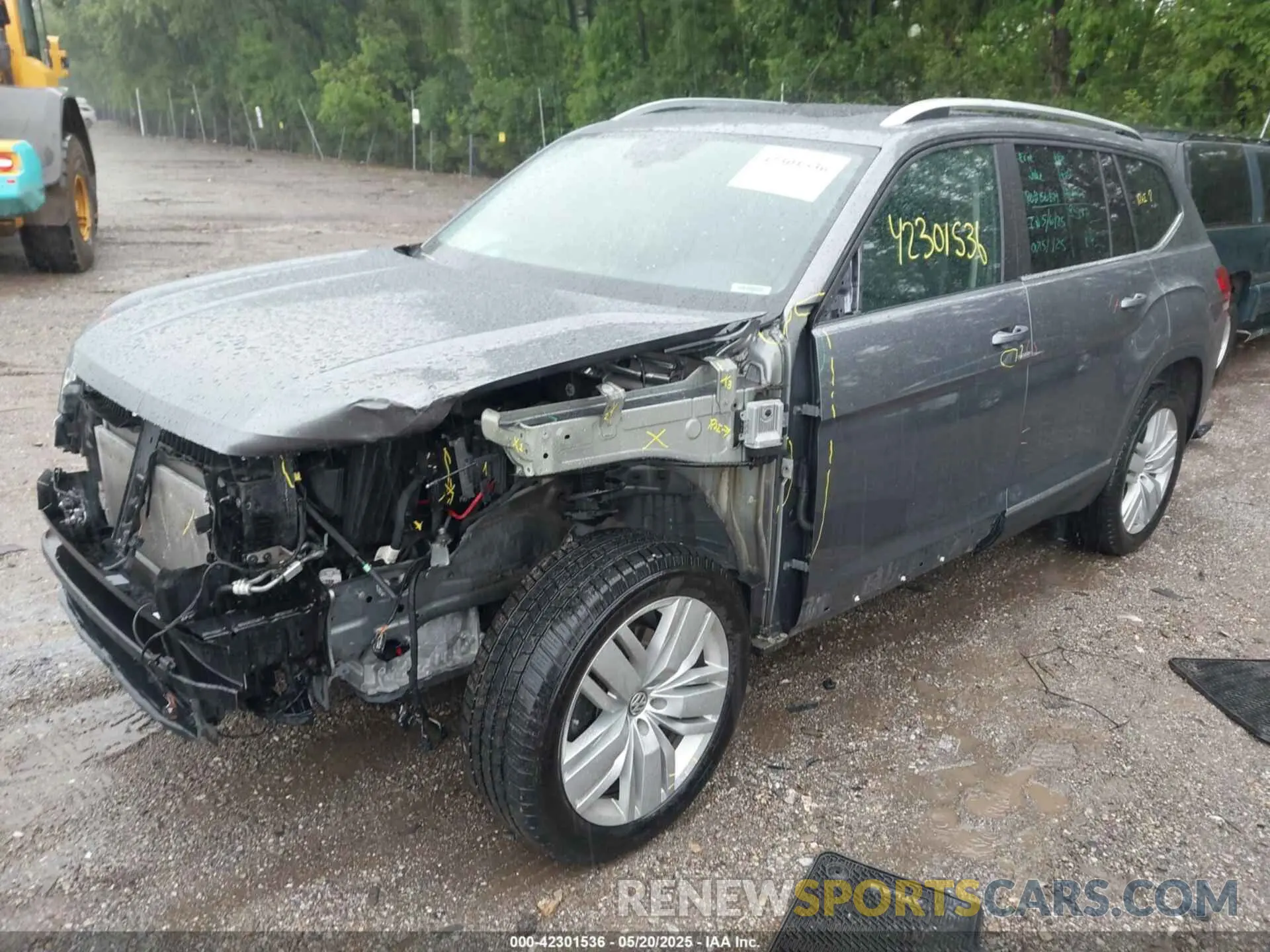 2 fotografías del automóvil dañado 1V2MR2CA1KC615261 VOLKSWAGEN ATLAS 2019