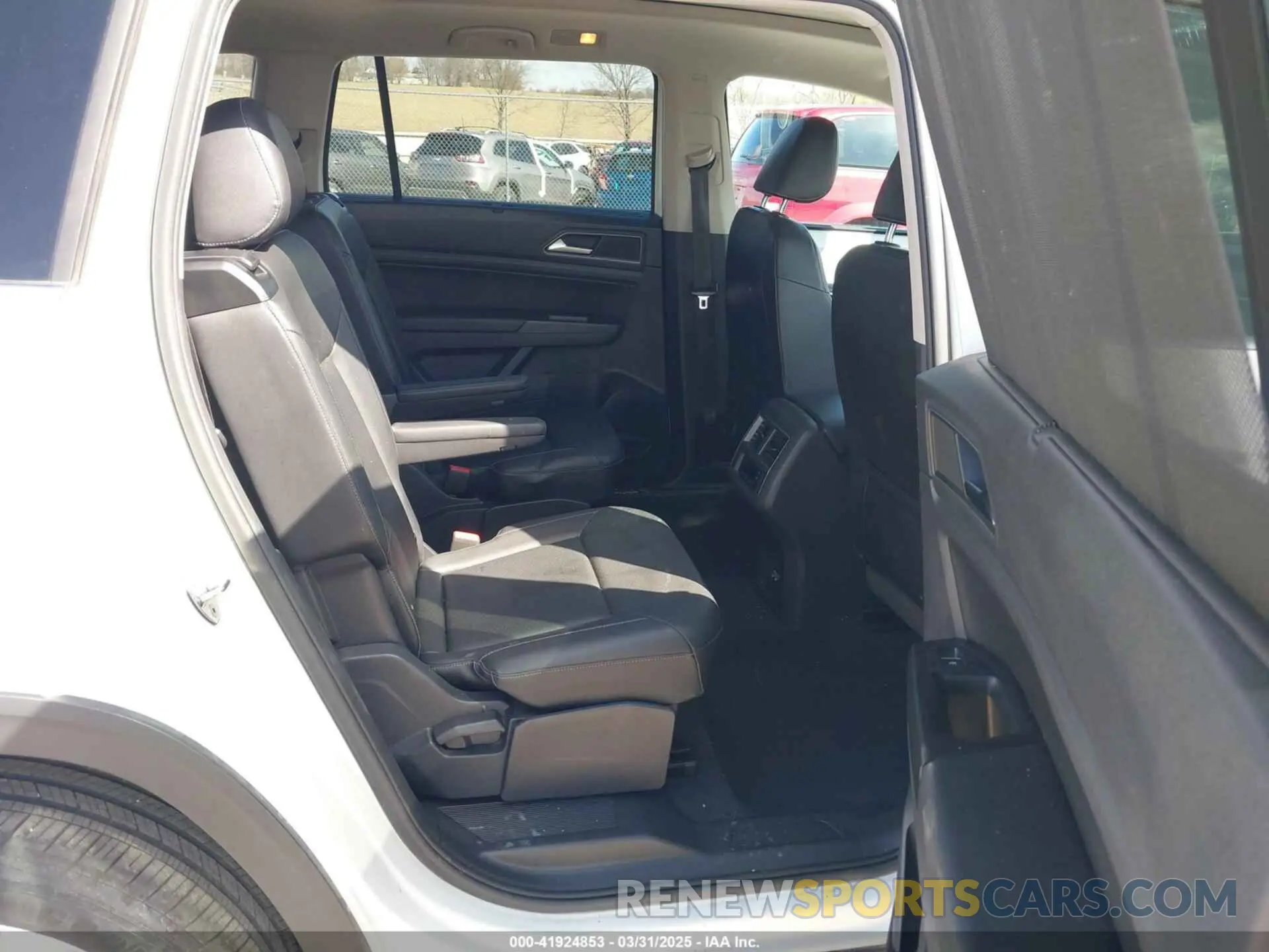 8 fotografías del automóvil dañado 1V2MR2CA2KC597854 VOLKSWAGEN ATLAS 2019