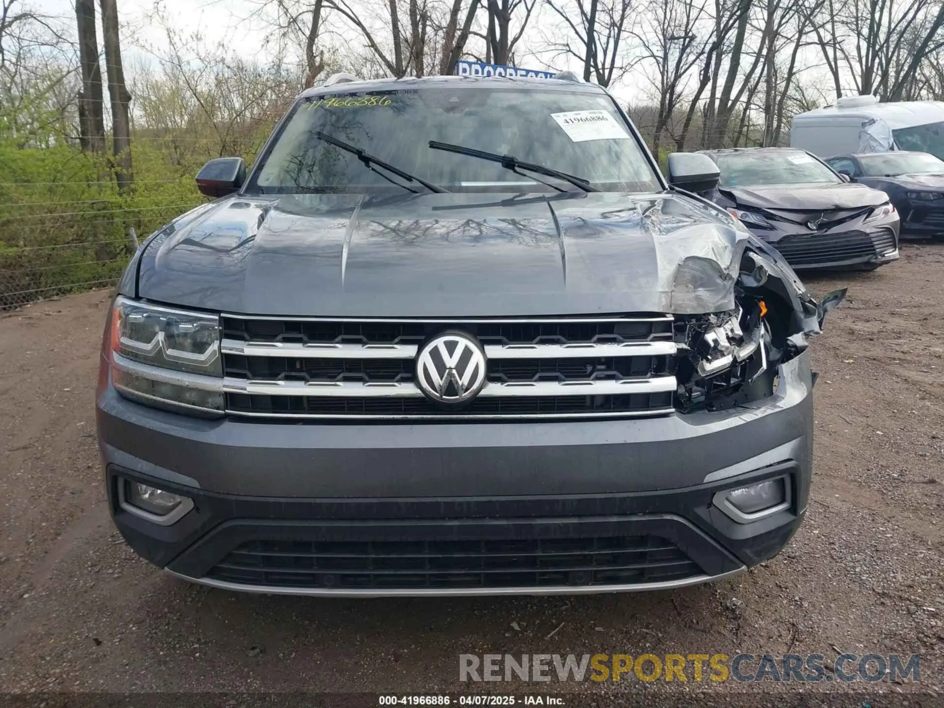 12 fotografías del automóvil dañado 1V2MR2CA5KC610726 VOLKSWAGEN ATLAS 2019