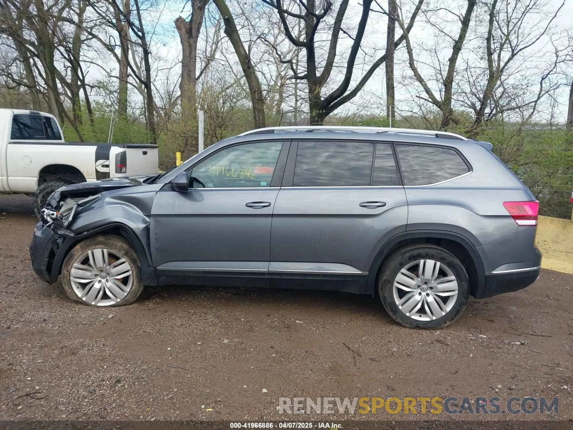 14 fotografías del automóvil dañado 1V2MR2CA5KC610726 VOLKSWAGEN ATLAS 2019