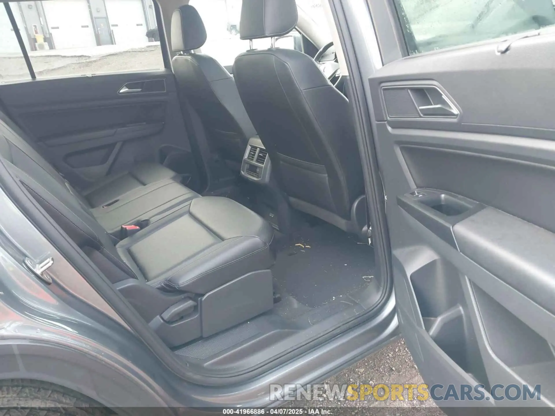 8 fotografías del automóvil dañado 1V2MR2CA5KC610726 VOLKSWAGEN ATLAS 2019