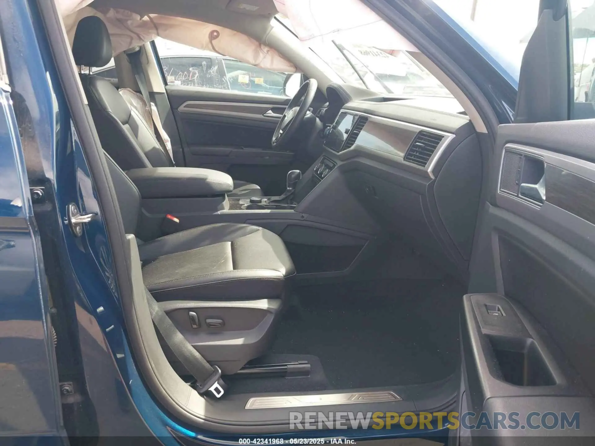 5 fotografías del automóvil dañado 1V2MR2CA6KC612422 VOLKSWAGEN ATLAS 2019
