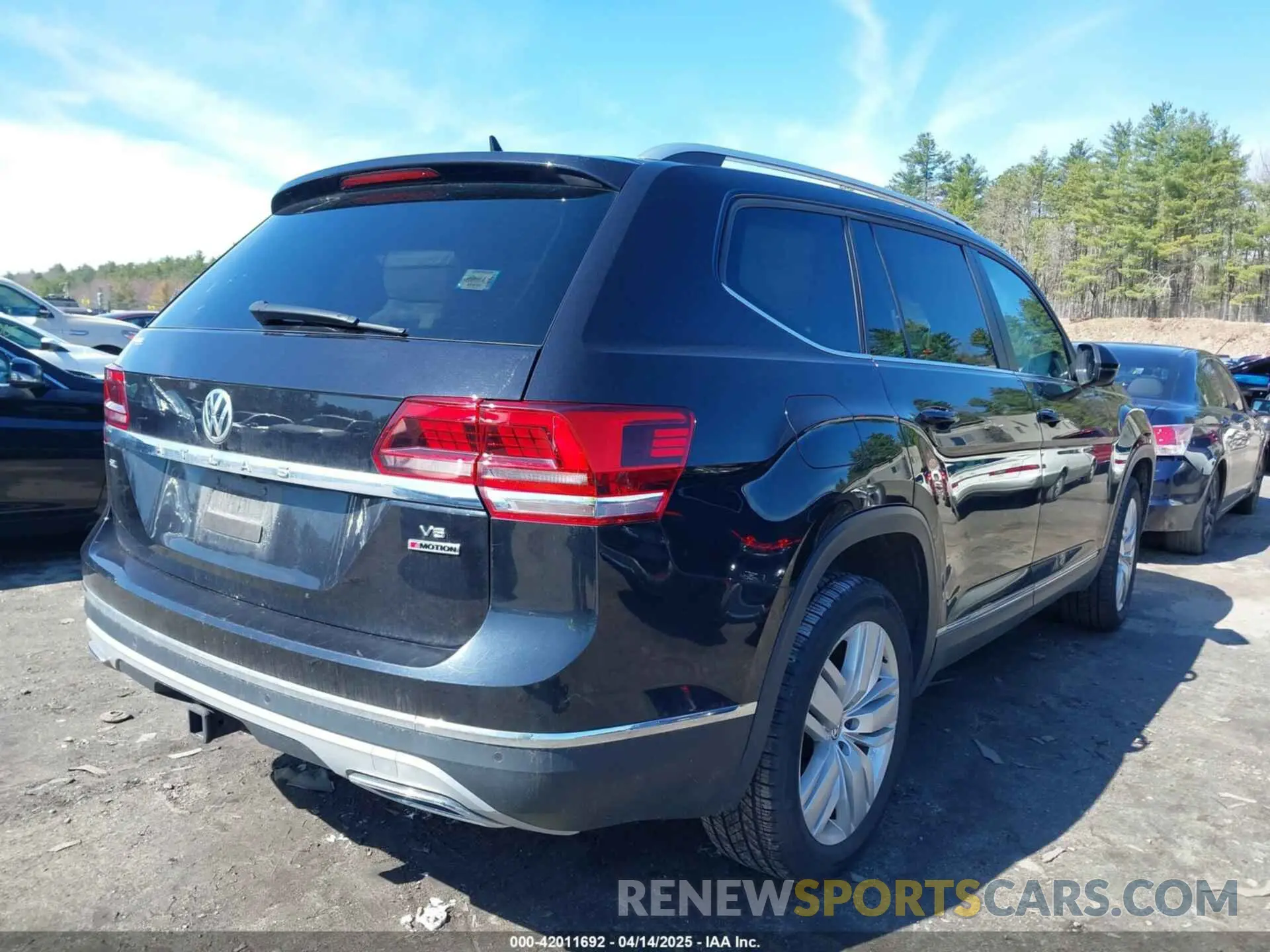 4 fotografías del automóvil dañado 1V2MR2CA7KC526794 VOLKSWAGEN ATLAS 2019