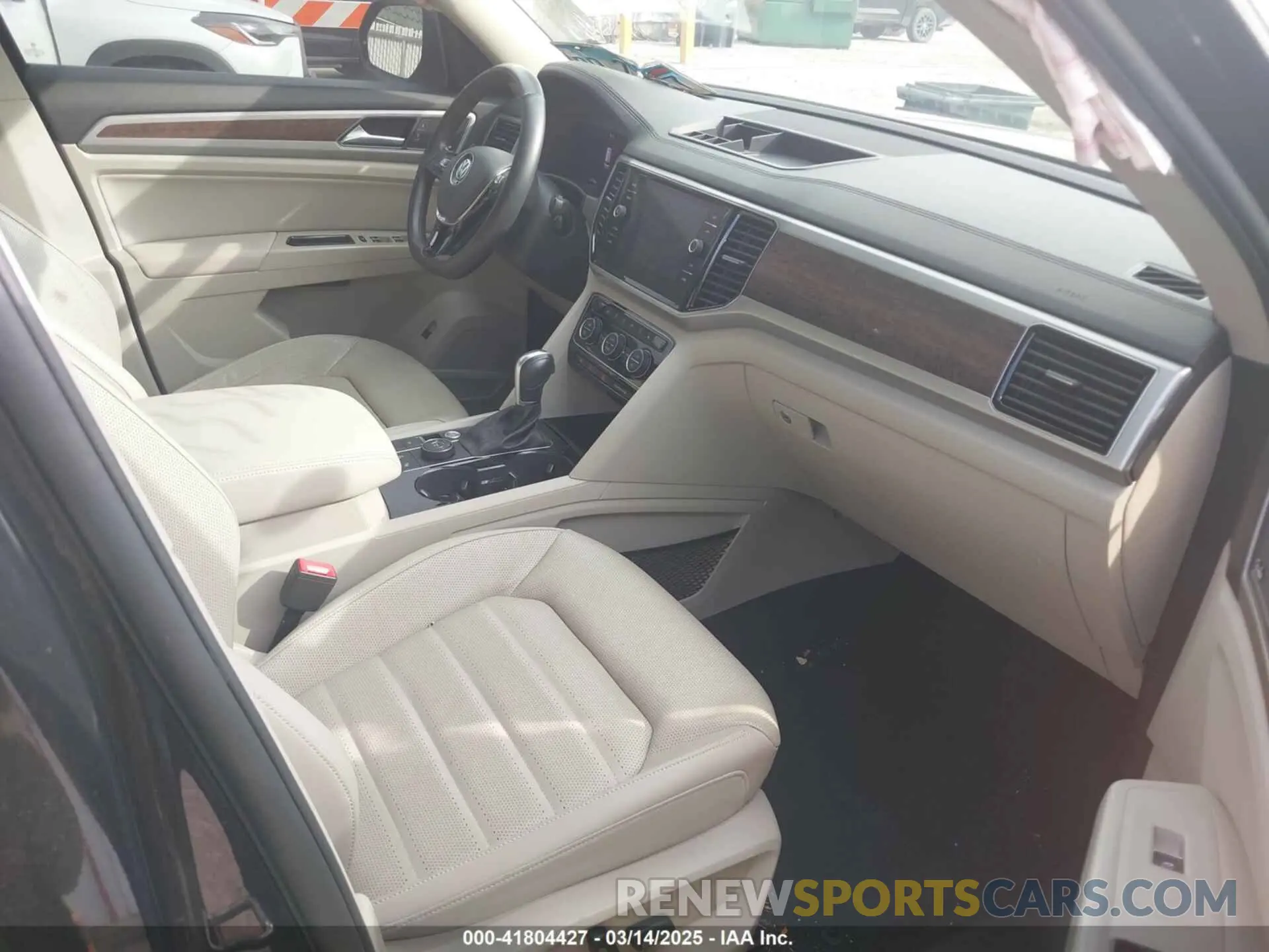 5 fotografías del automóvil dañado 1V2NR2CA1KC510871 VOLKSWAGEN ATLAS 2019
