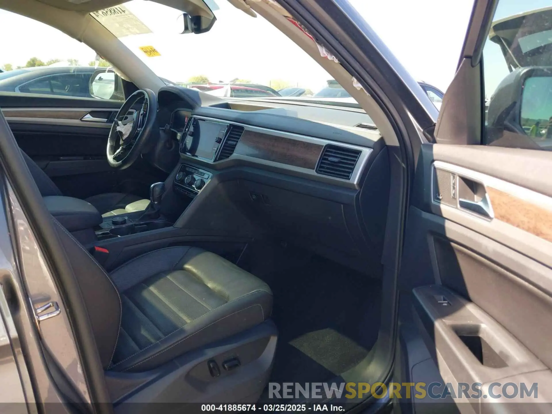 5 fotografías del automóvil dañado 1V2NR2CA1KC560590 VOLKSWAGEN ATLAS 2019