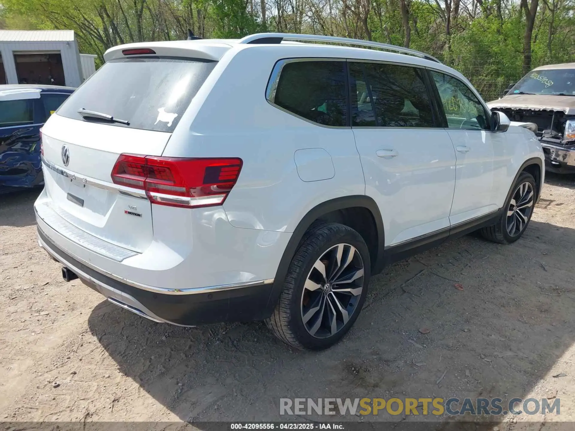 4 fotografías del automóvil dañado 1V2NR2CA4KC612472 VOLKSWAGEN ATLAS 2019