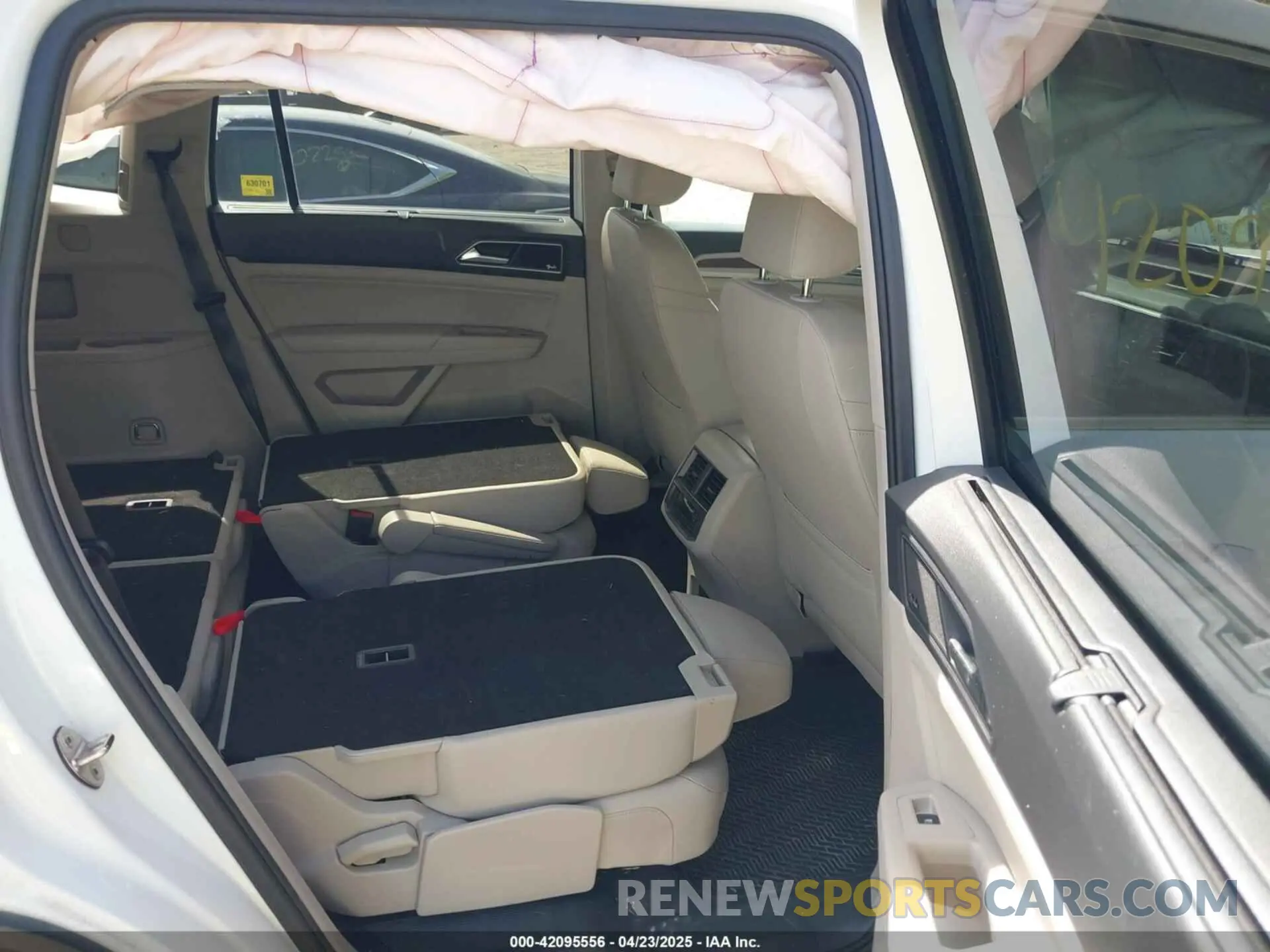 8 fotografías del automóvil dañado 1V2NR2CA4KC612472 VOLKSWAGEN ATLAS 2019