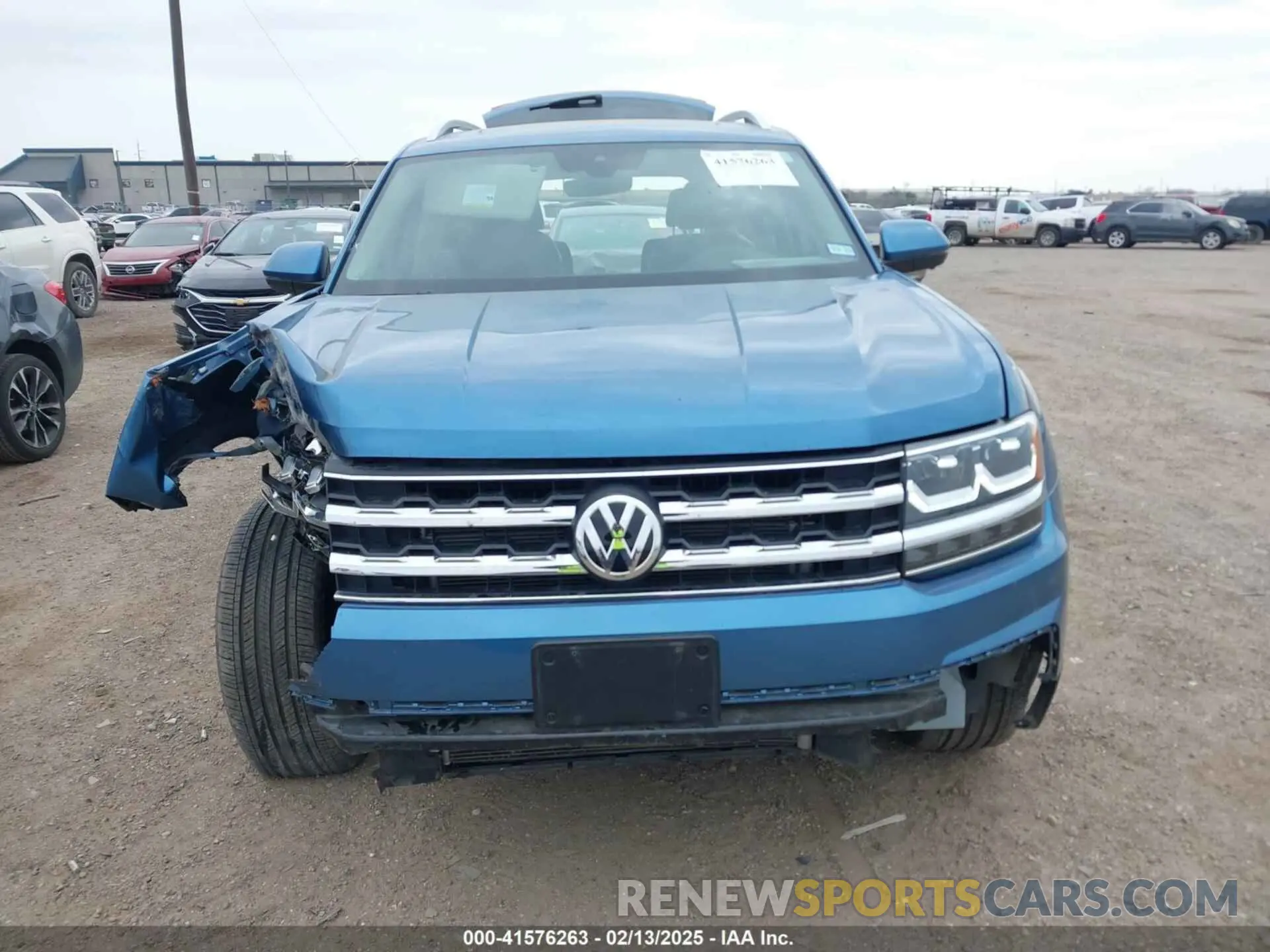 12 fotografías del automóvil dañado 1V2NR2CAXKC546025 VOLKSWAGEN ATLAS 2019
