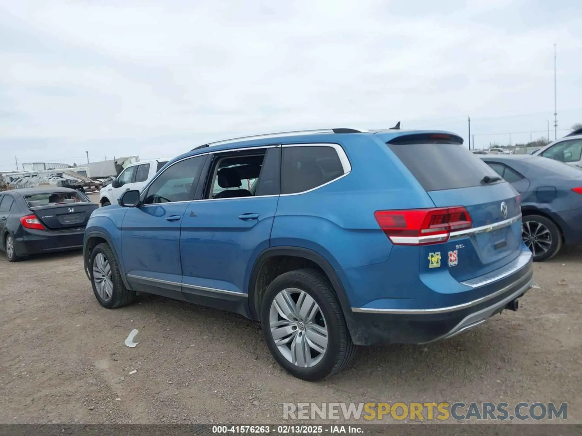 14 fotografías del automóvil dañado 1V2NR2CAXKC546025 VOLKSWAGEN ATLAS 2019