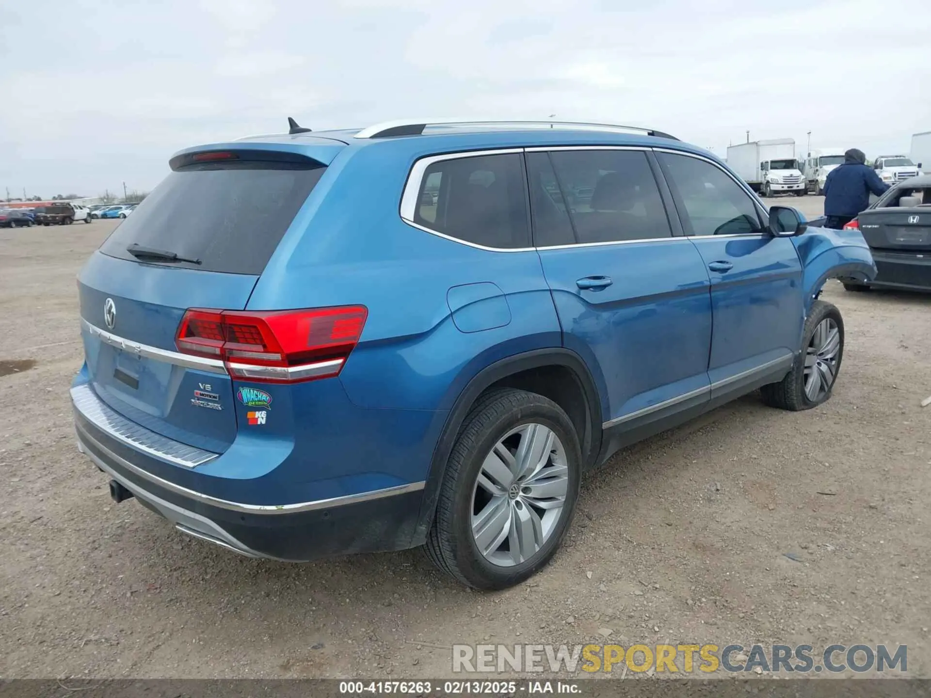 4 fotografías del automóvil dañado 1V2NR2CAXKC546025 VOLKSWAGEN ATLAS 2019