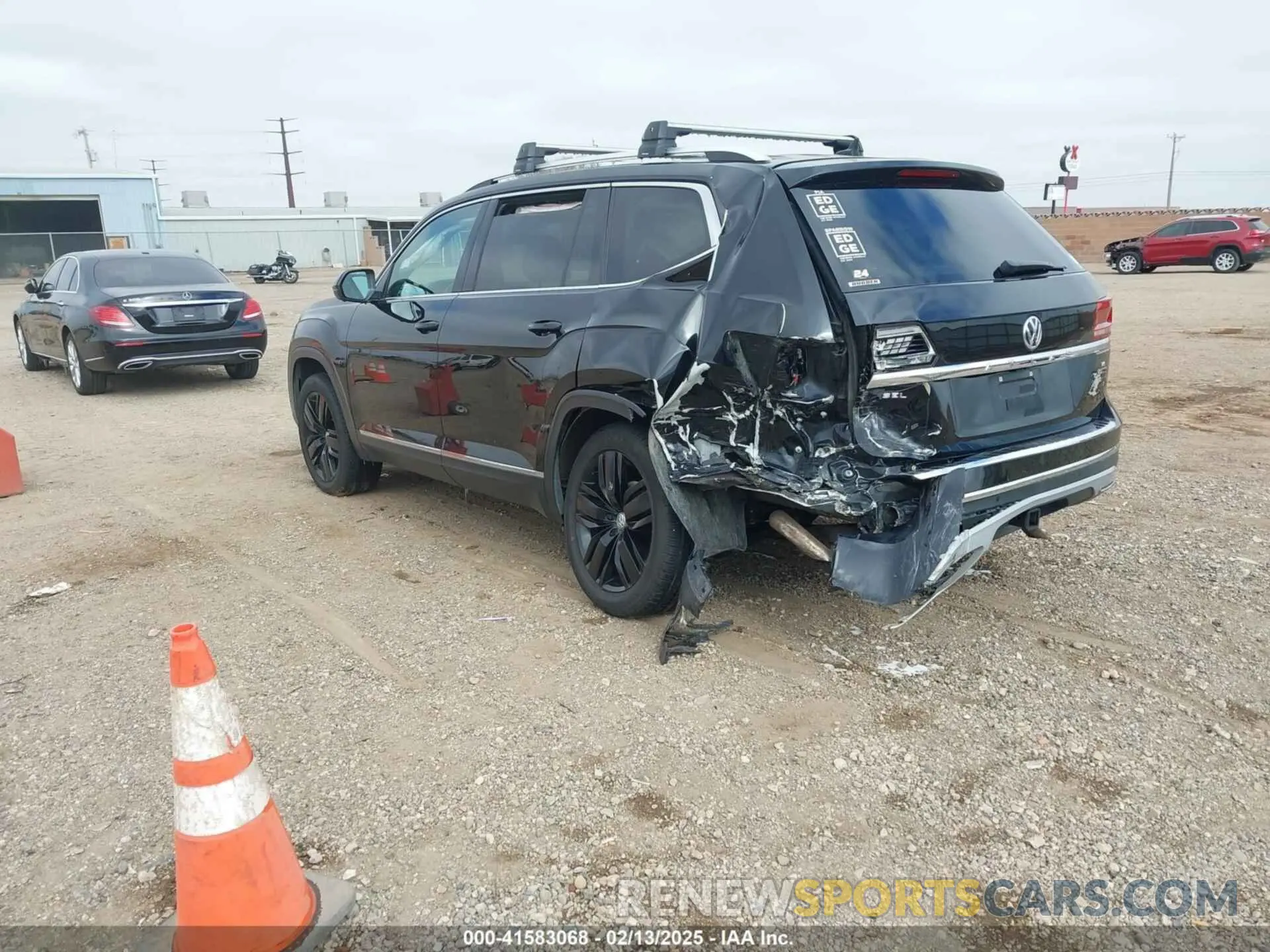 3 fotografías del automóvil dañado 1V2NR2CAXKC550320 VOLKSWAGEN ATLAS 2019