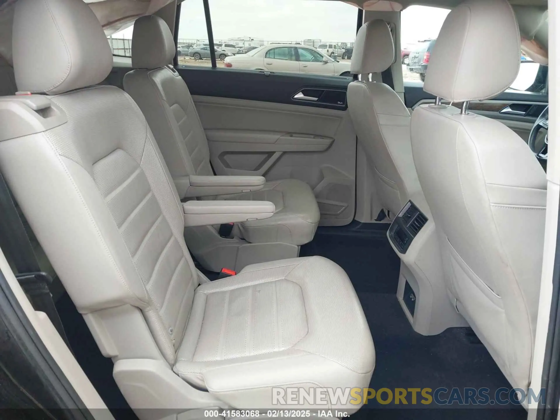 8 fotografías del automóvil dañado 1V2NR2CAXKC550320 VOLKSWAGEN ATLAS 2019