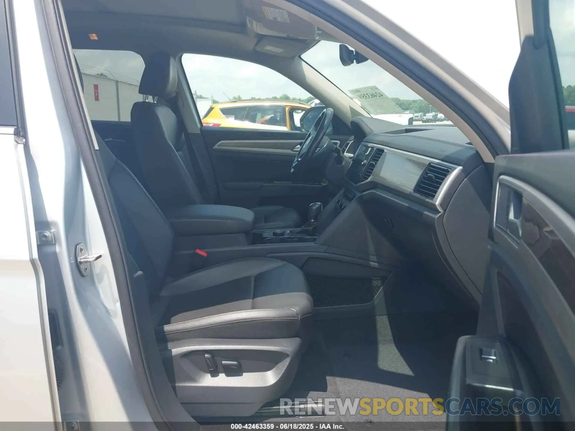 5 fotografías del automóvil dañado 1V2RR2CA1KC536548 VOLKSWAGEN ATLAS 2019
