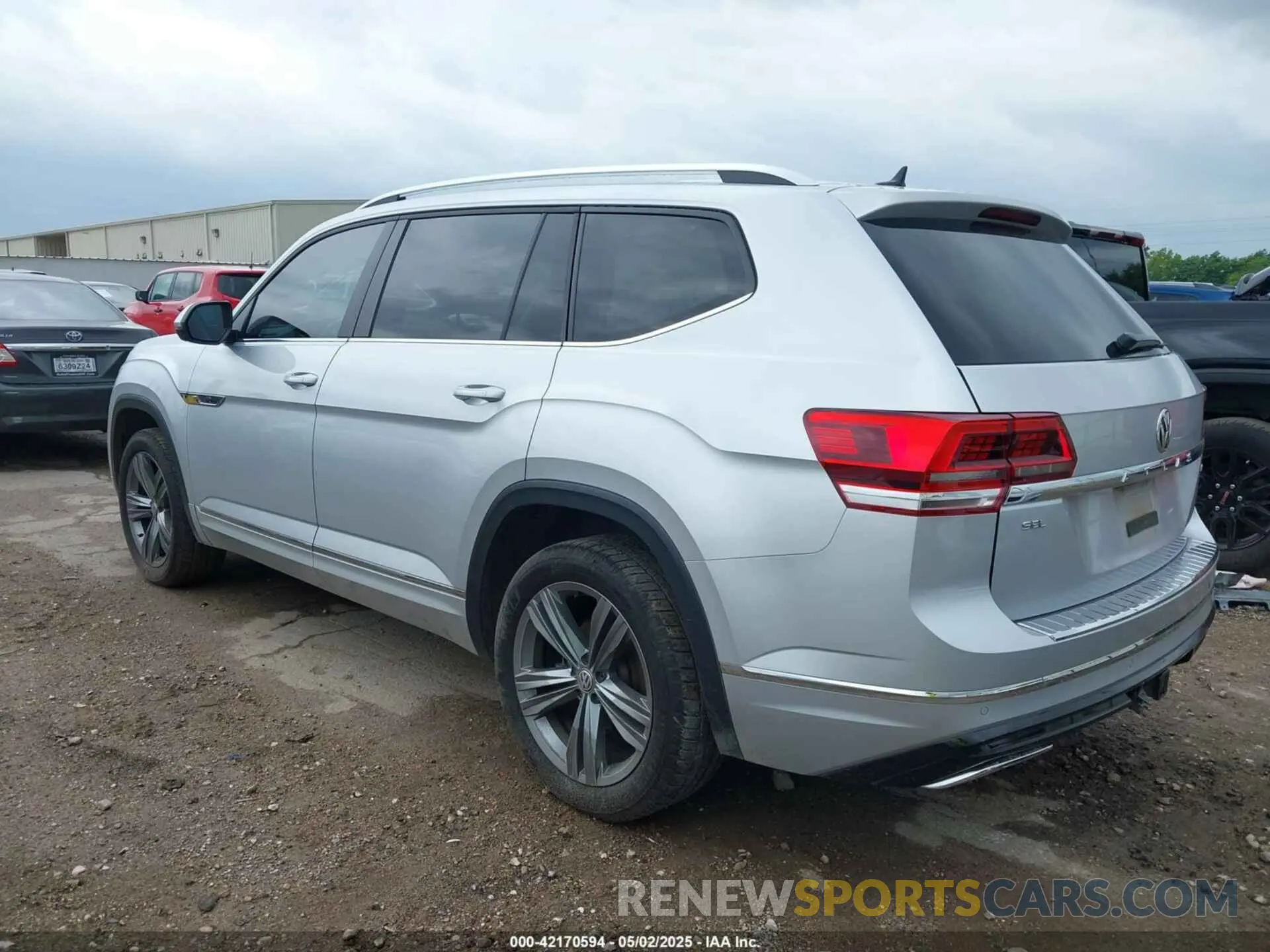 3 fotografías del automóvil dañado 1V2SR2CAXKC618621 VOLKSWAGEN ATLAS 2019