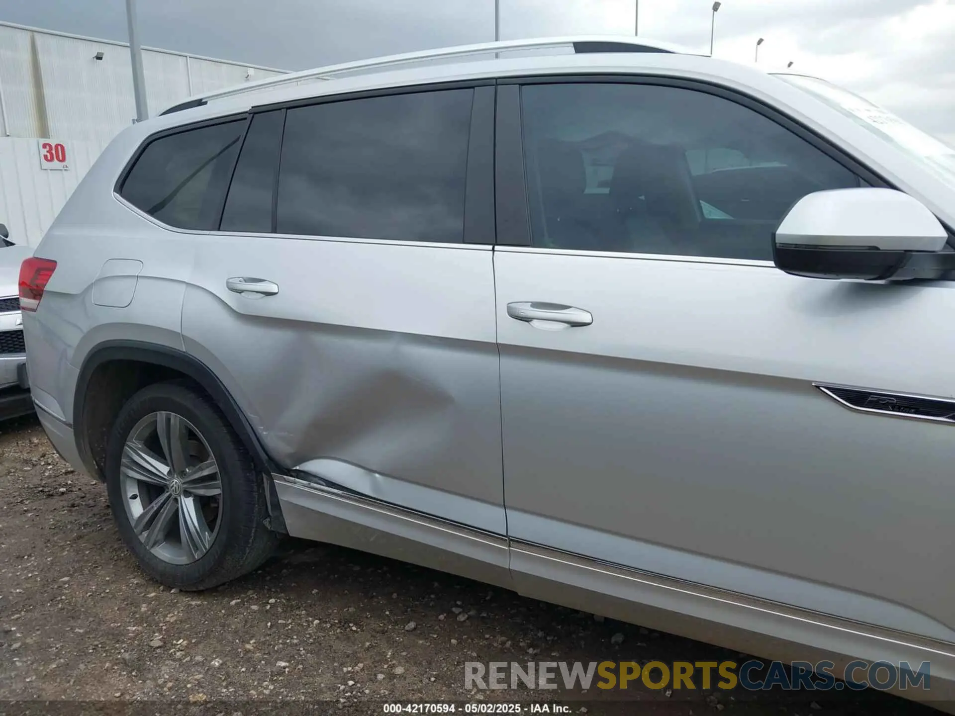 6 fotografías del automóvil dañado 1V2SR2CAXKC618621 VOLKSWAGEN ATLAS 2019