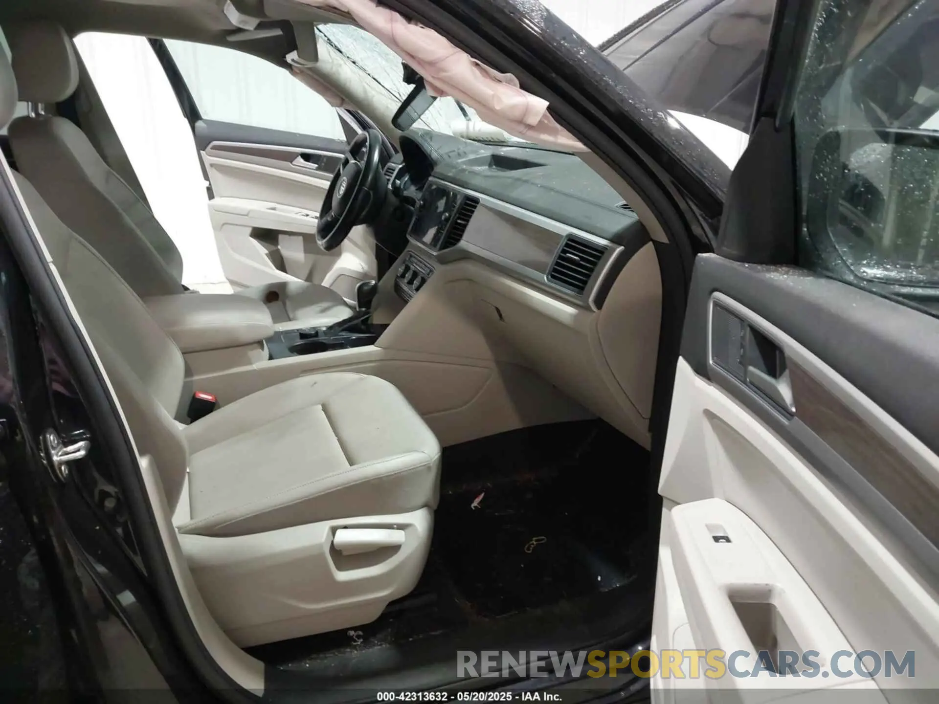 5 fotografías del automóvil dañado 1V2UR2CA0KC506192 VOLKSWAGEN ATLAS 2019