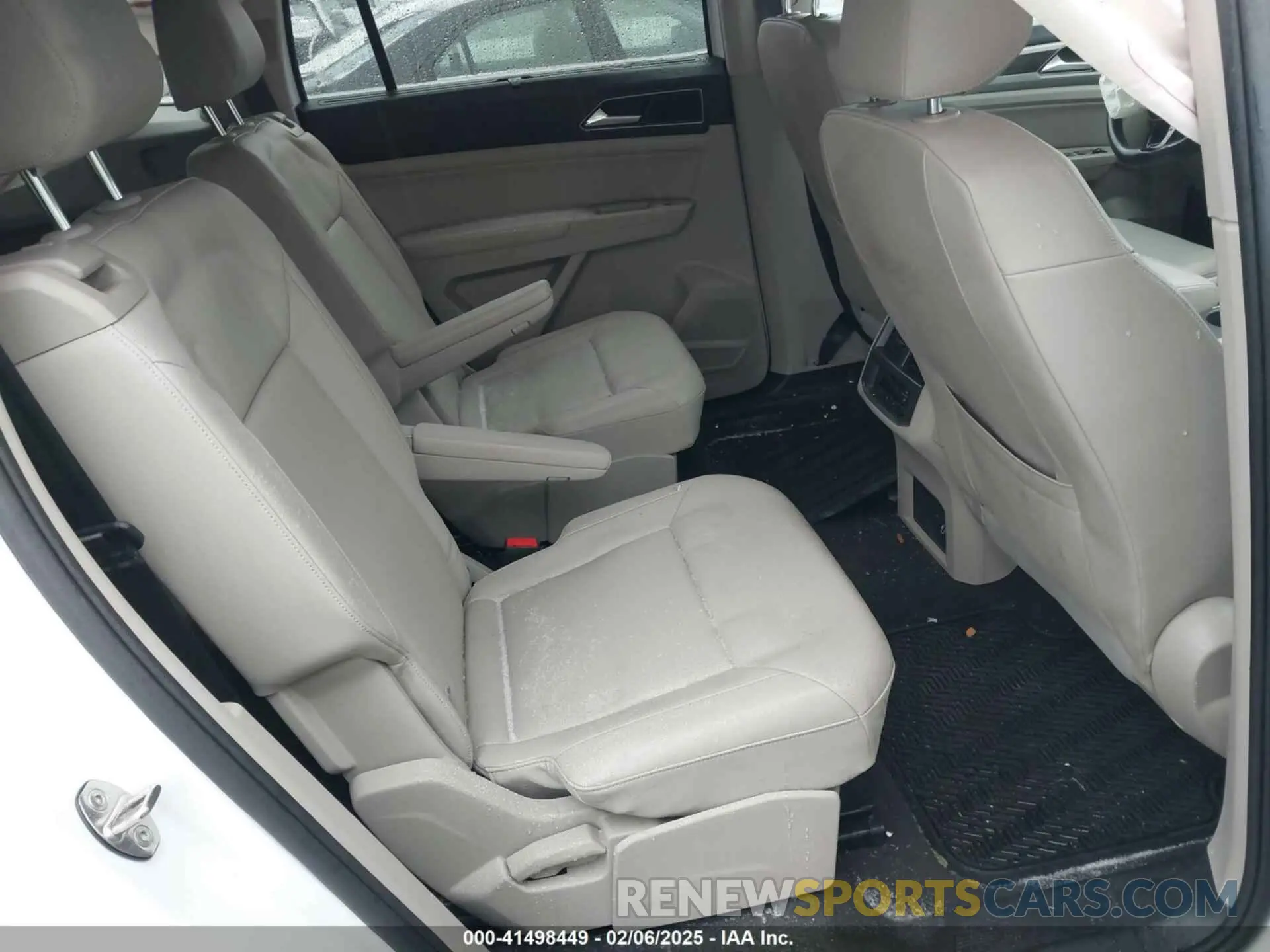8 fotografías del automóvil dañado 1V2UR2CA1KC538147 VOLKSWAGEN ATLAS 2019