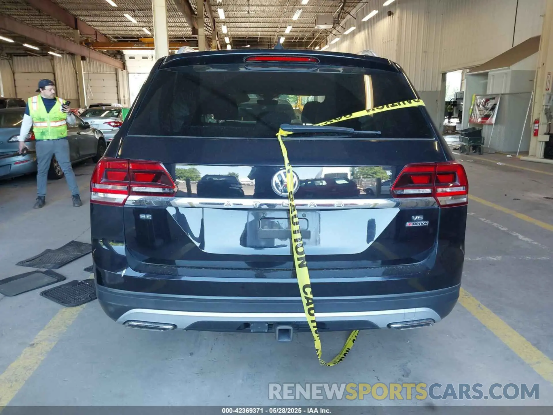16 fotografías del automóvil dañado 1V2UR2CA2KC515962 VOLKSWAGEN ATLAS 2019