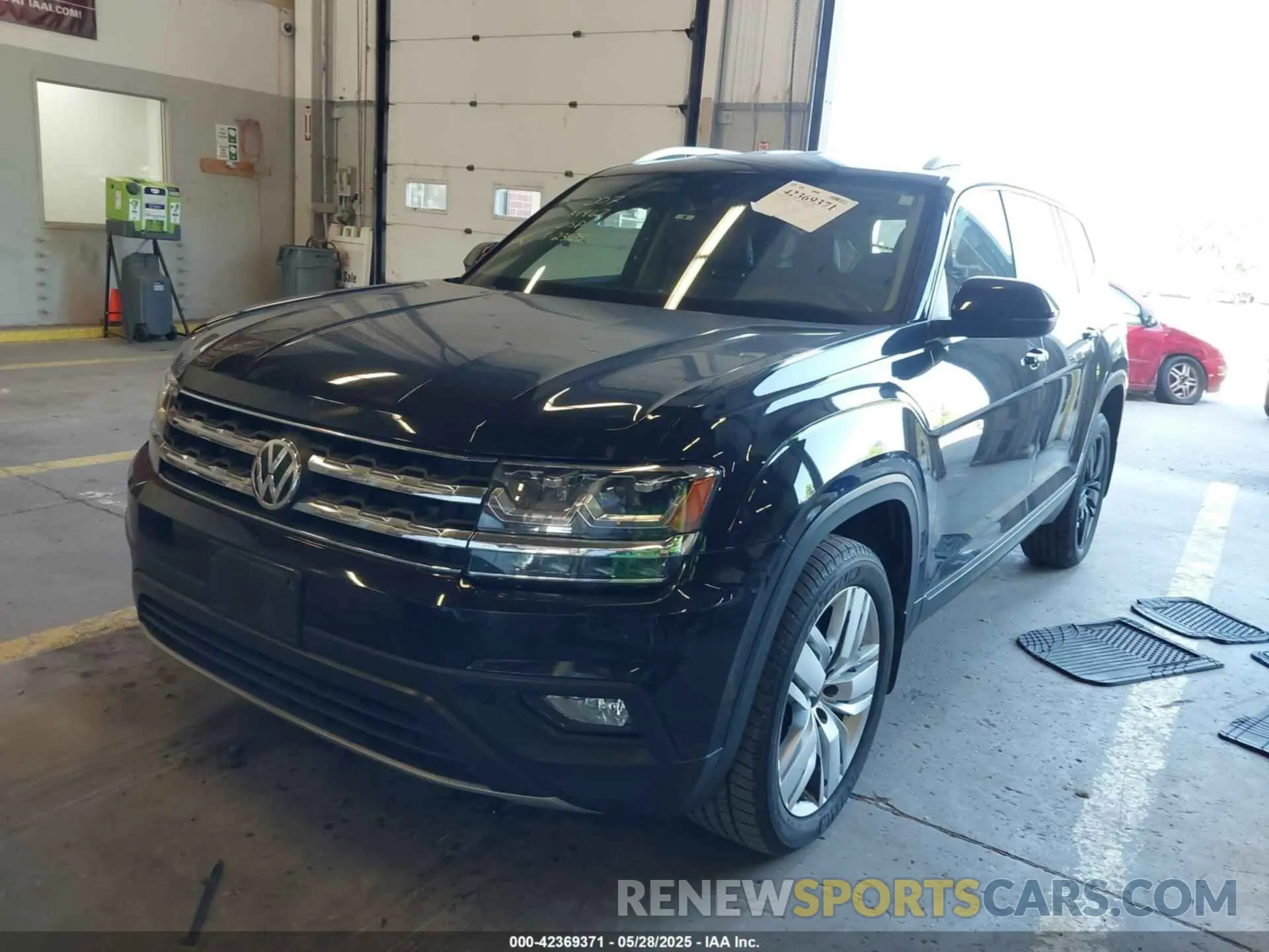 2 fotografías del automóvil dañado 1V2UR2CA2KC515962 VOLKSWAGEN ATLAS 2019