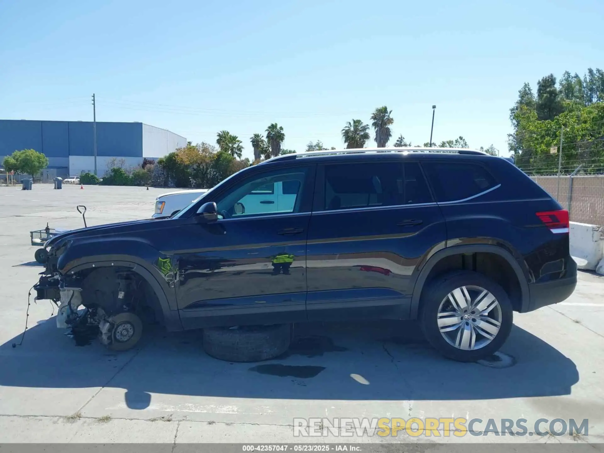 14 fotografías del automóvil dañado 1V2UR2CA2KC528291 VOLKSWAGEN ATLAS 2019