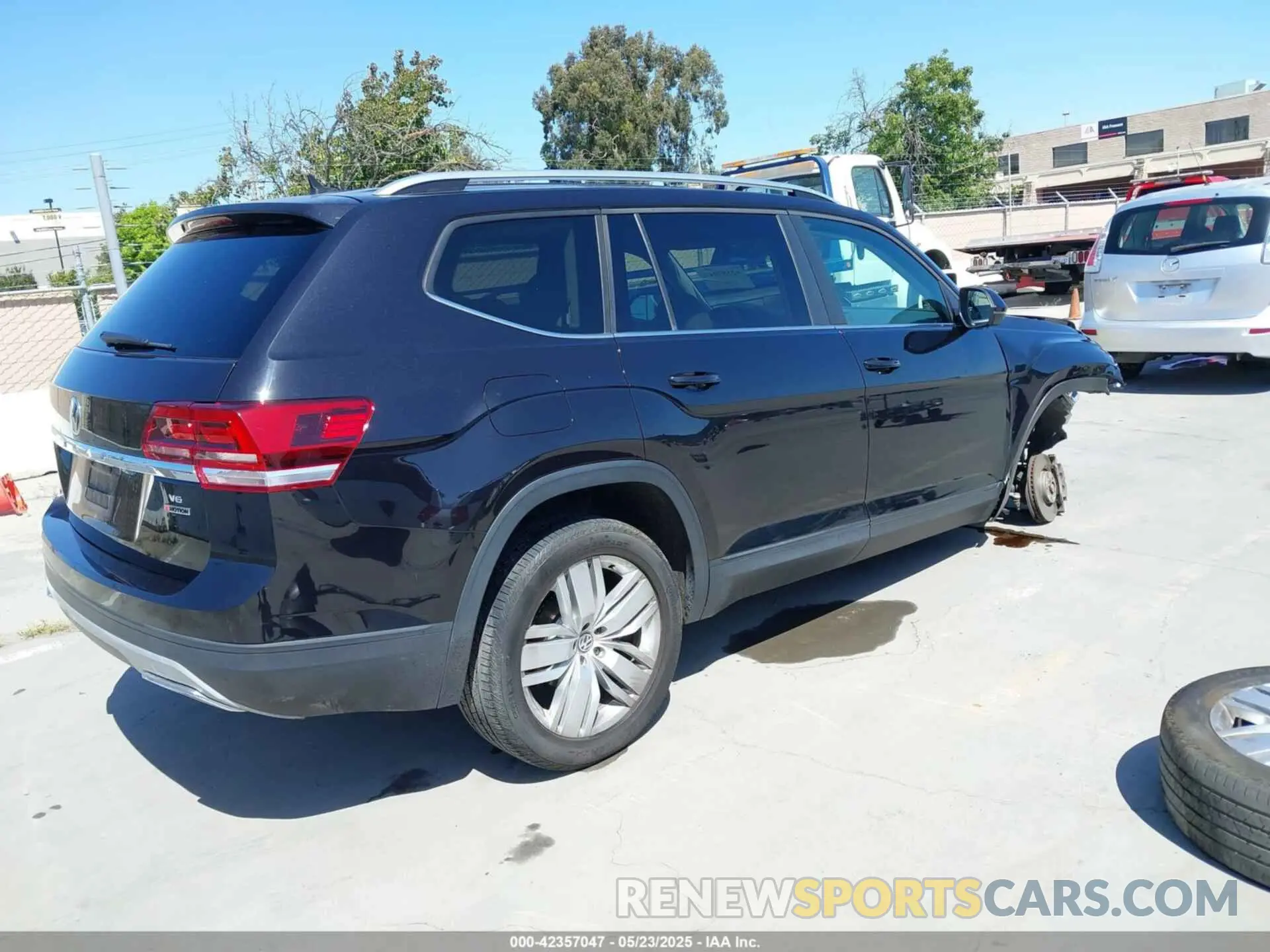 4 fotografías del automóvil dañado 1V2UR2CA2KC528291 VOLKSWAGEN ATLAS 2019