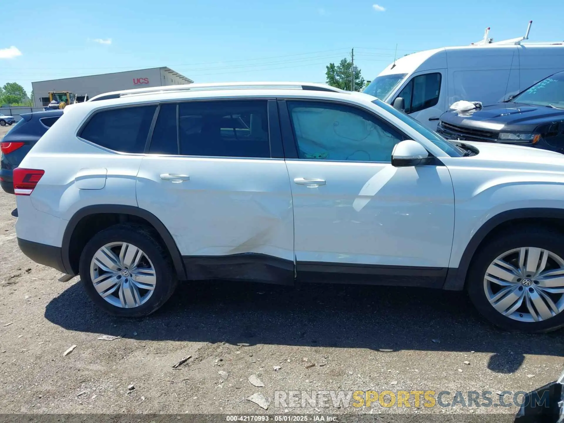 14 fotografías del automóvil dañado 1V2UR2CA2KC590287 VOLKSWAGEN ATLAS 2019