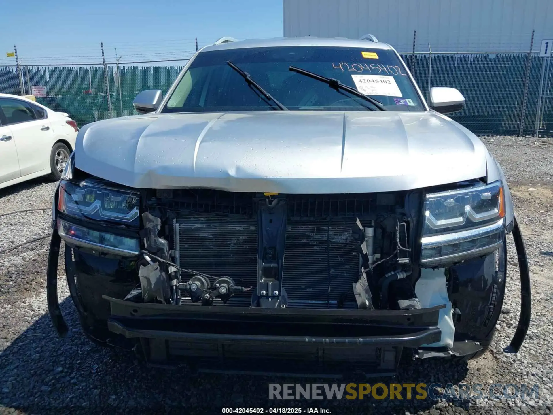 13 fotografías del automóvil dañado 1V2UR2CA7KC528108 VOLKSWAGEN ATLAS 2019