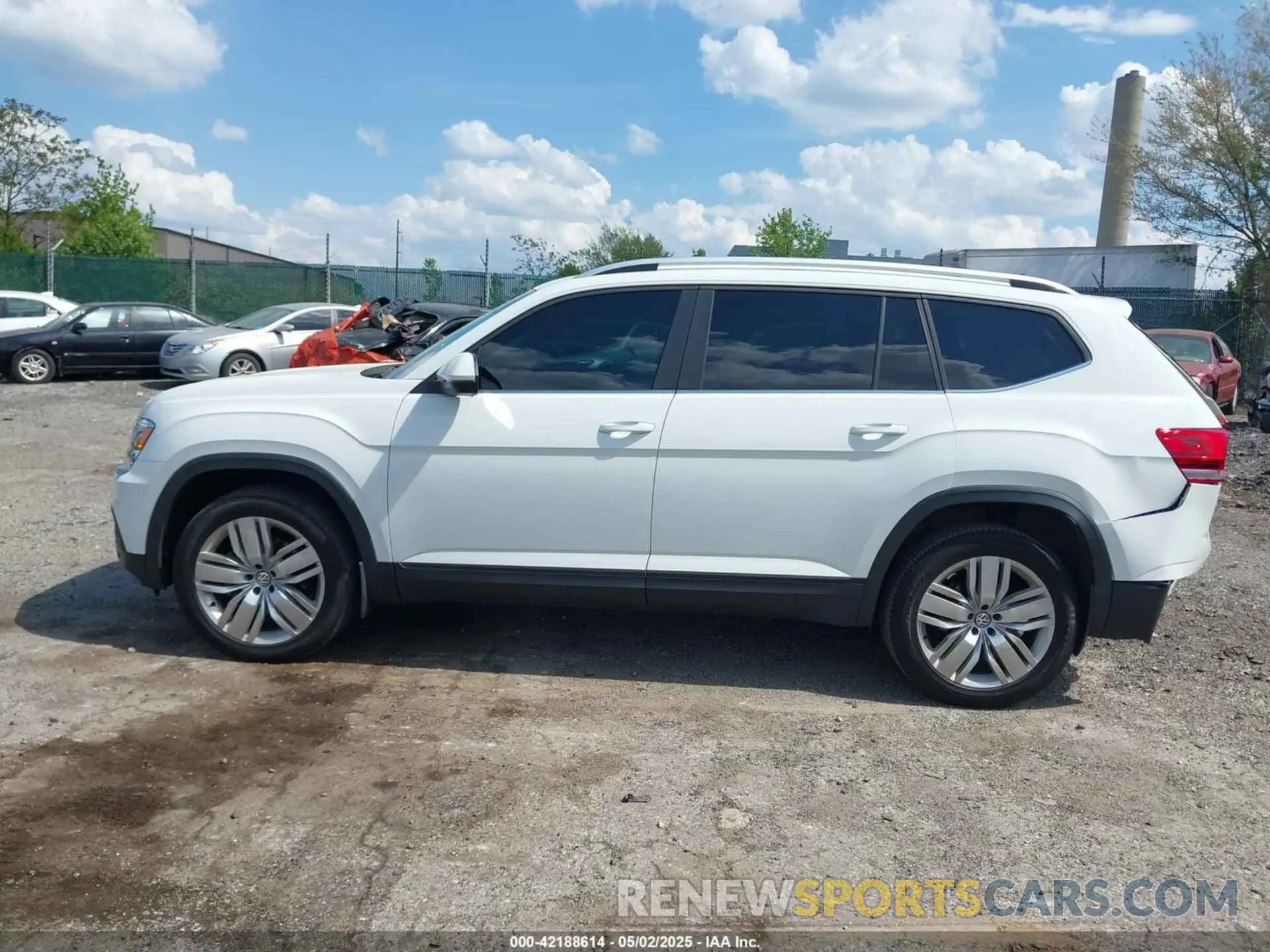 13 fotografías del automóvil dañado 1V2UR2CAXKC539779 VOLKSWAGEN ATLAS 2019