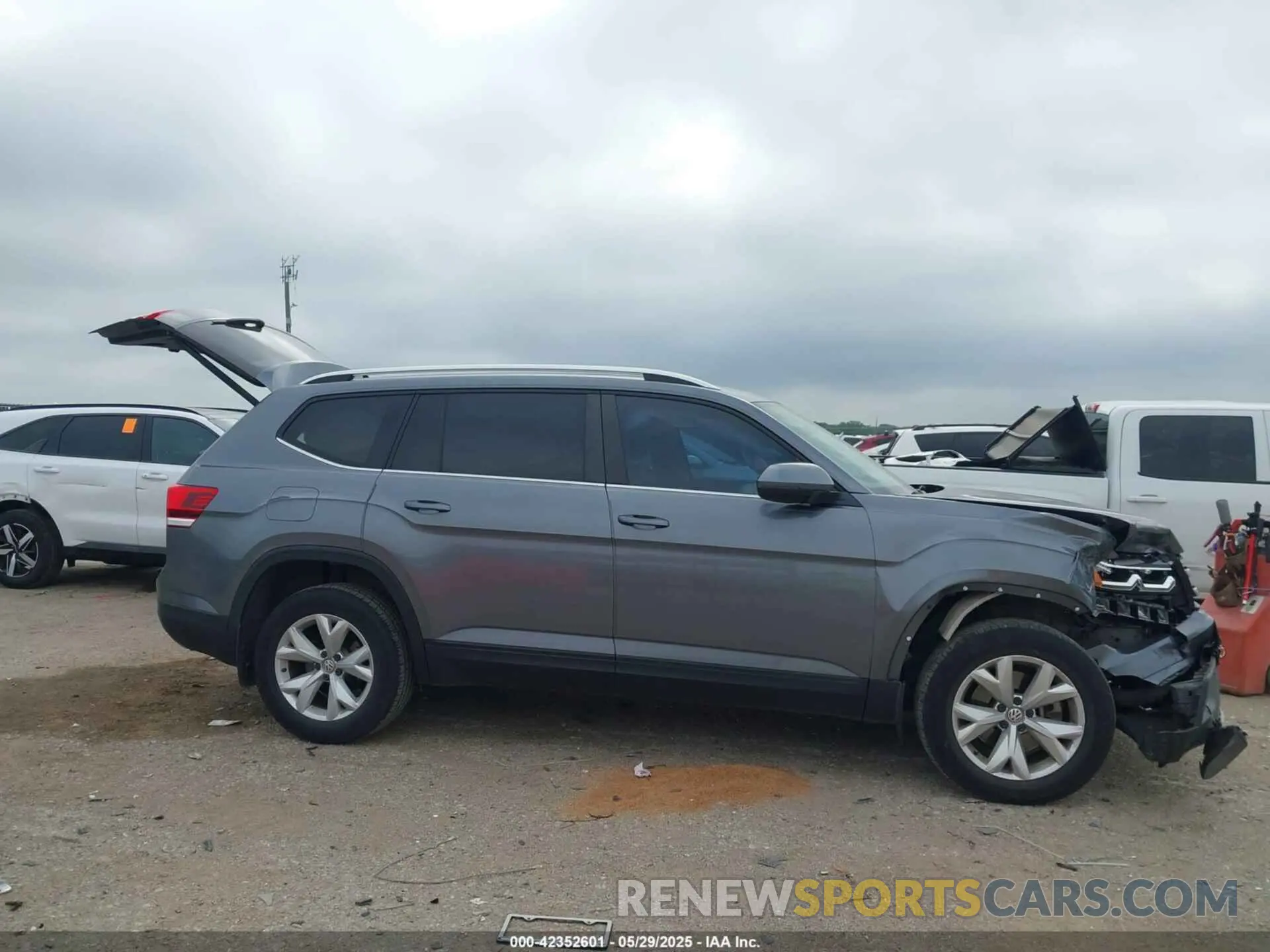 13 fotografías del automóvil dañado 1V2WP2CA1KC591364 VOLKSWAGEN ATLAS 2019