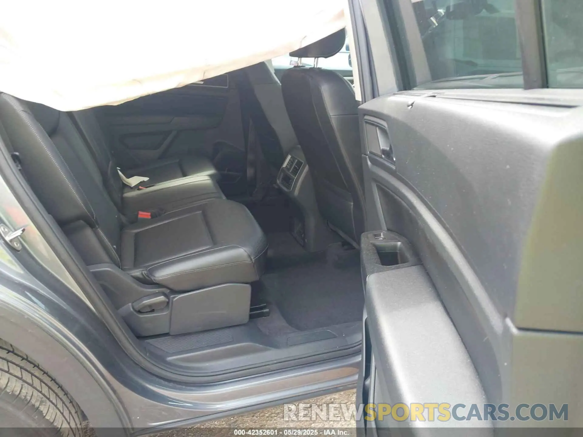 8 fotografías del automóvil dañado 1V2WP2CA1KC591364 VOLKSWAGEN ATLAS 2019