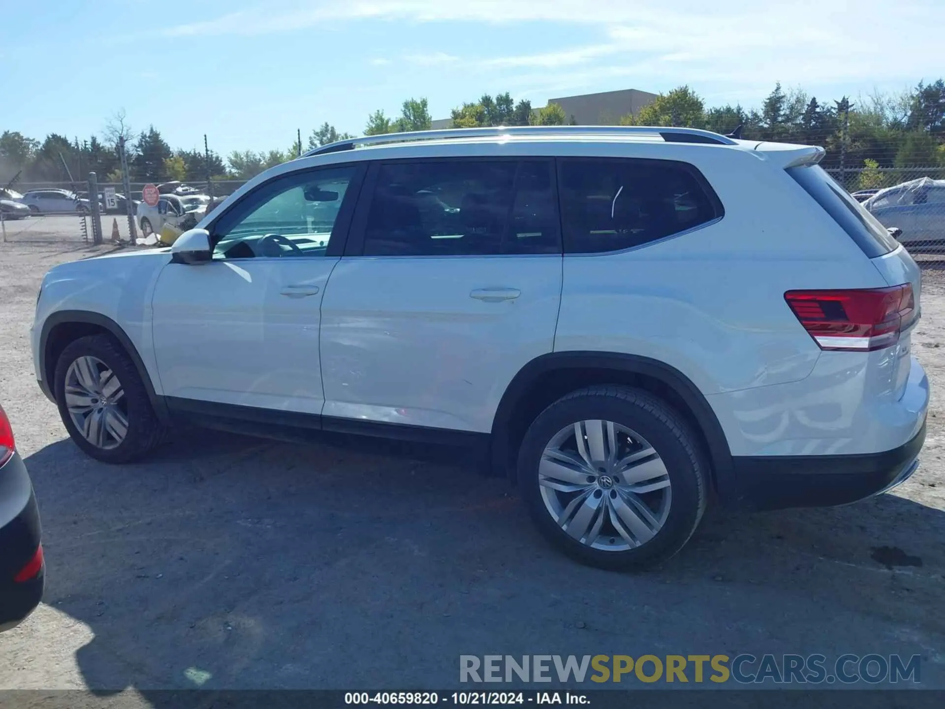 14 fotografías del automóvil dañado 1V2WR2CA1KC545124 VOLKSWAGEN ATLAS 2019