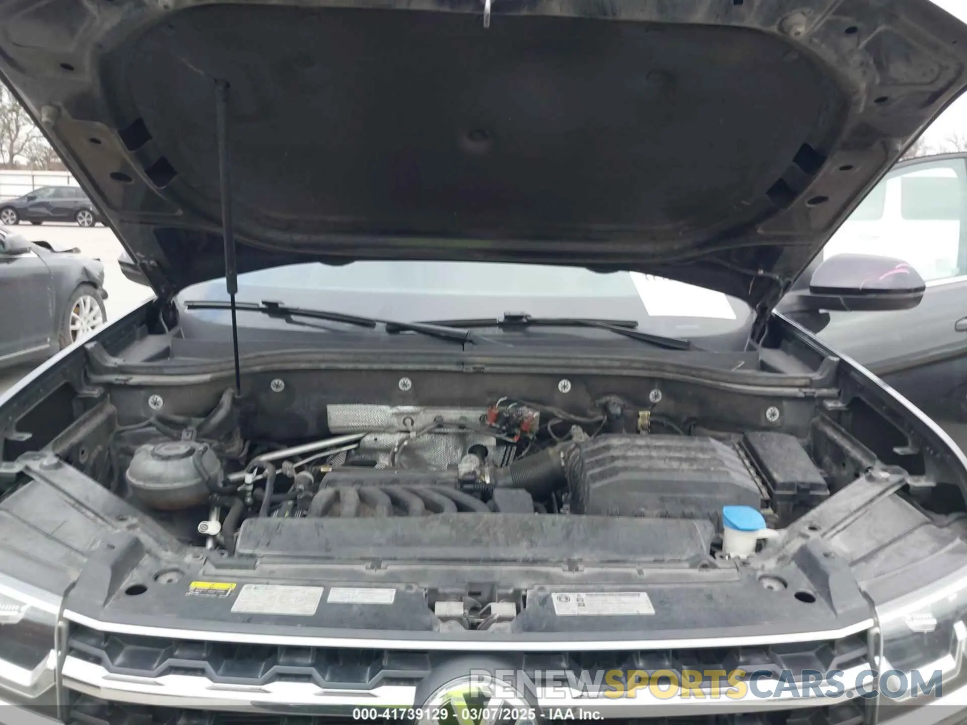 10 fotografías del automóvil dañado 1V2WR2CA1KC560593 VOLKSWAGEN ATLAS 2019